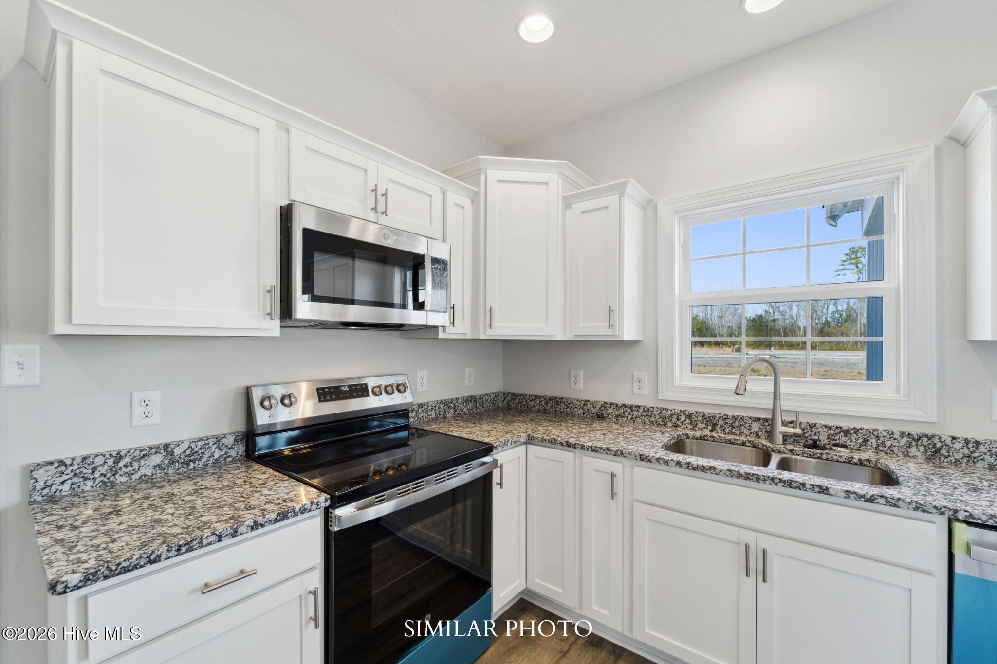 100553964 | Photo 17