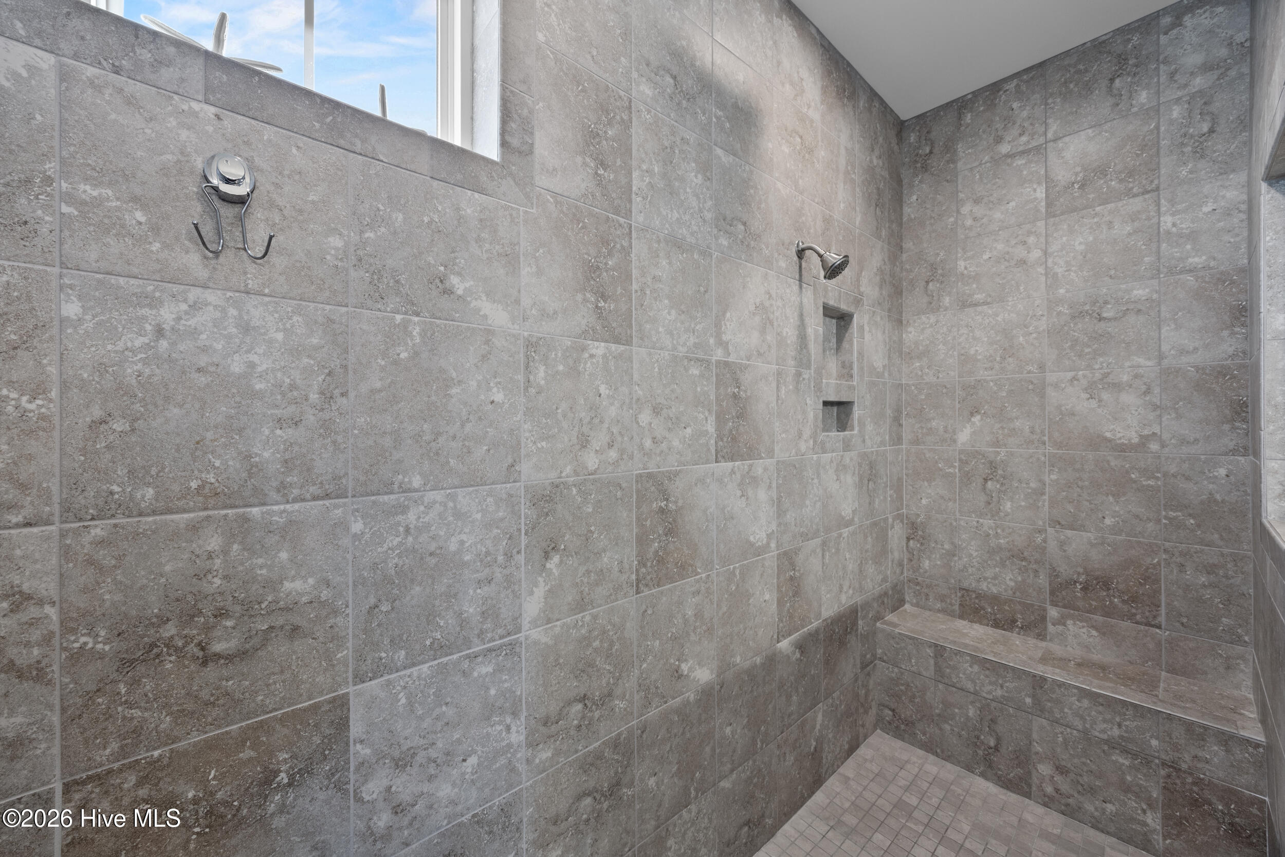 100551713 | Photo 21