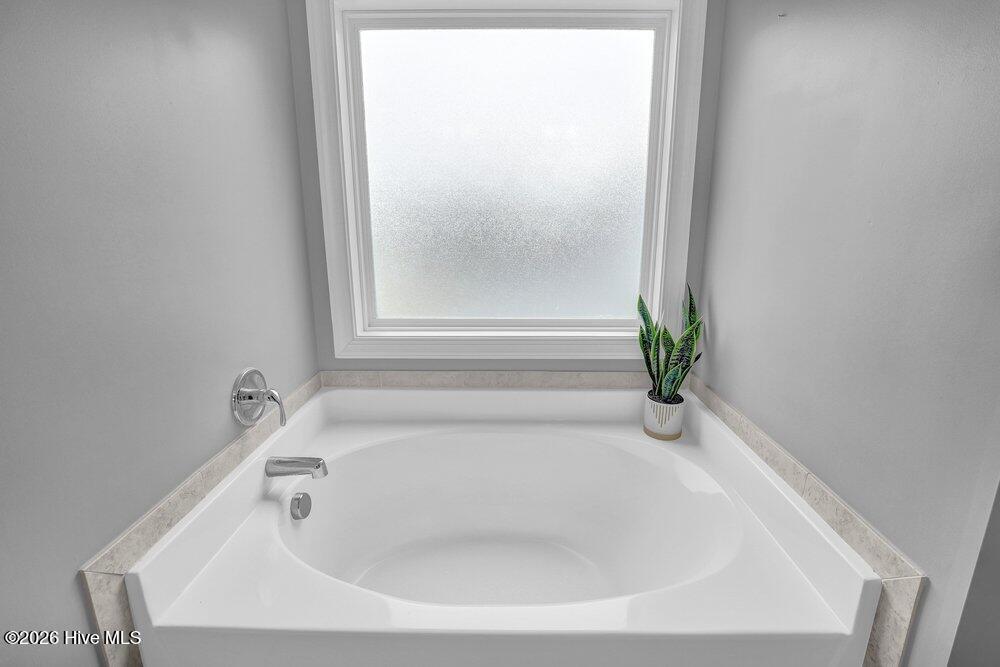 100565663 | Photo 29