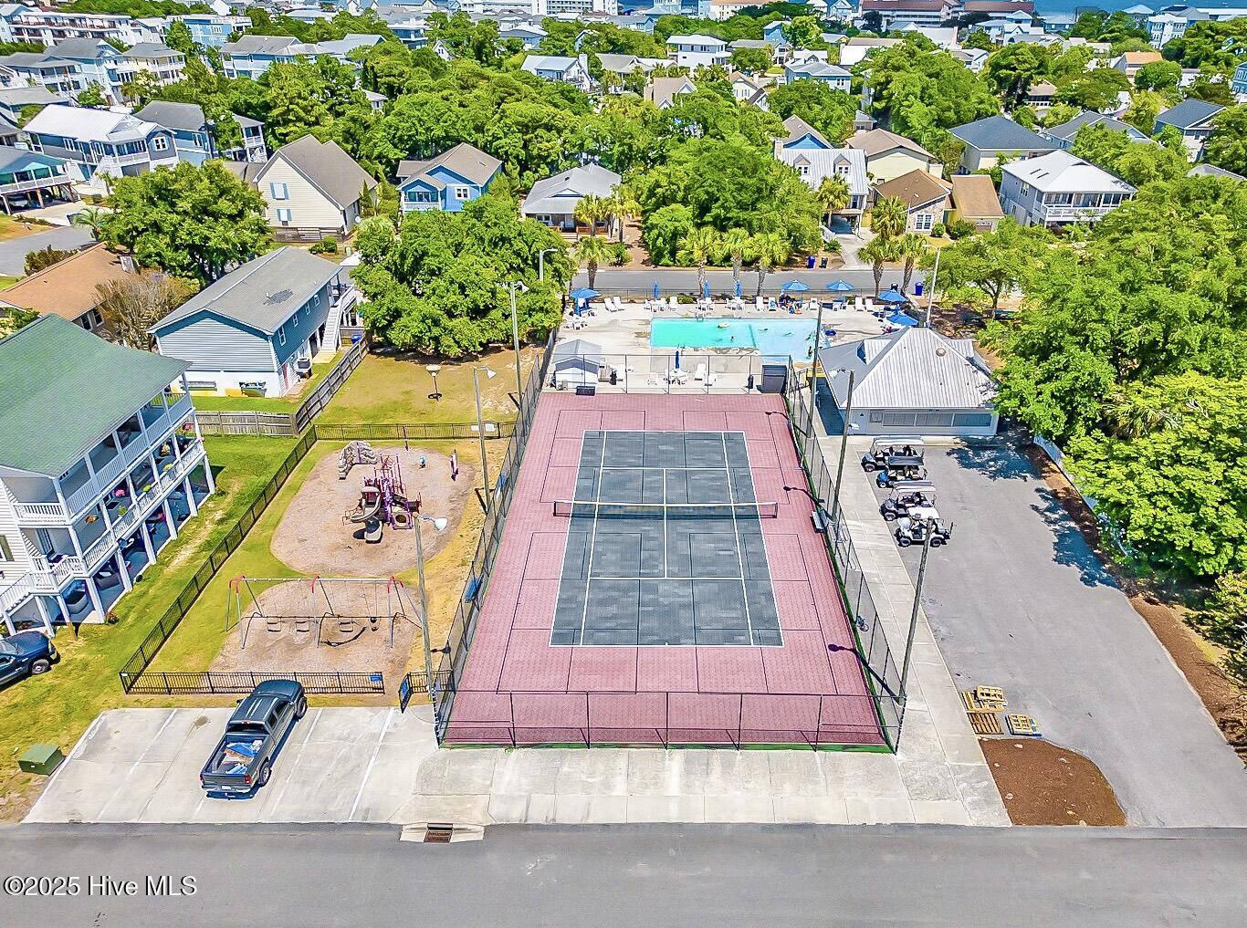 100519287 | Photo 35