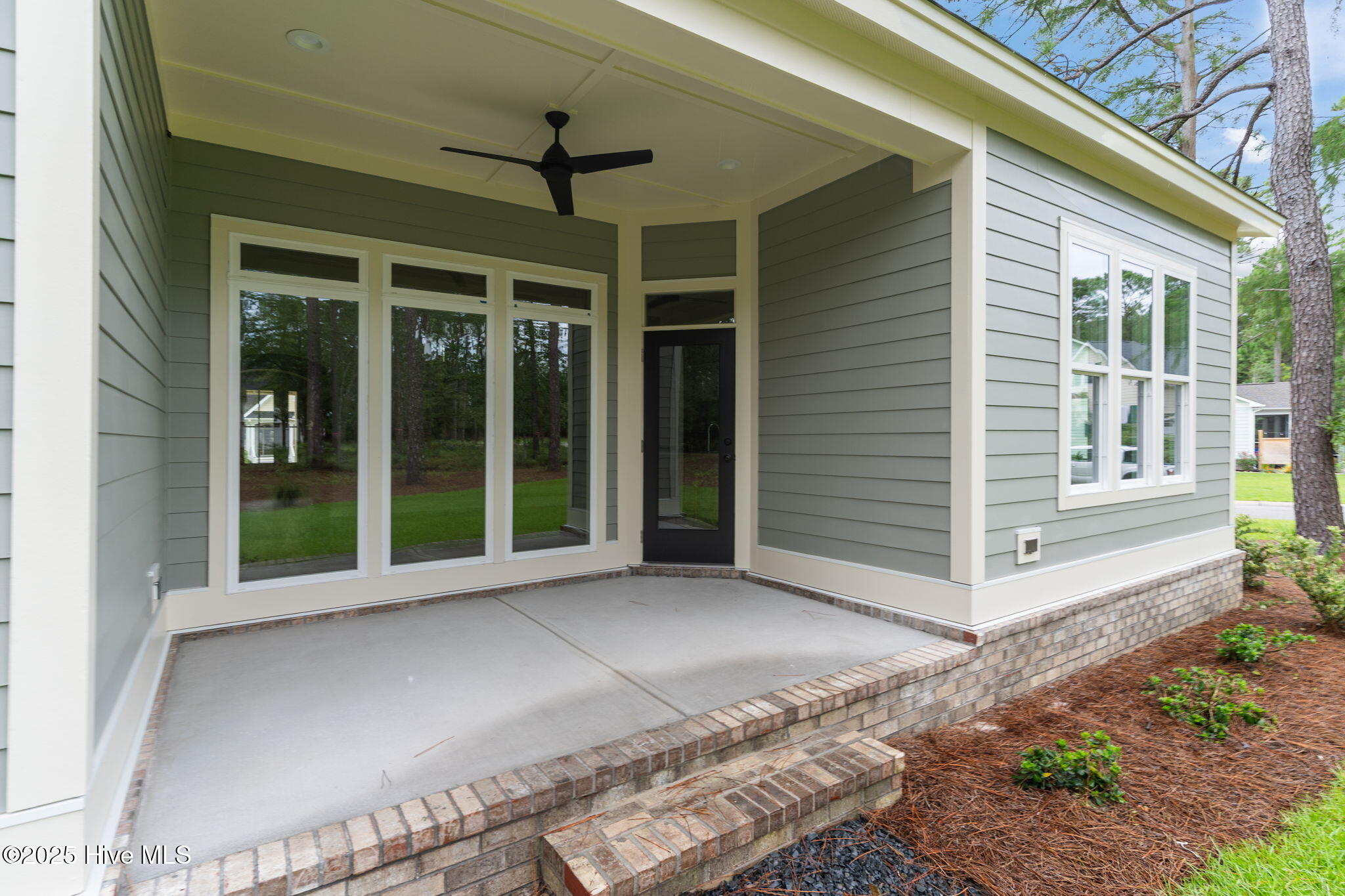 100525046 | Photo 50