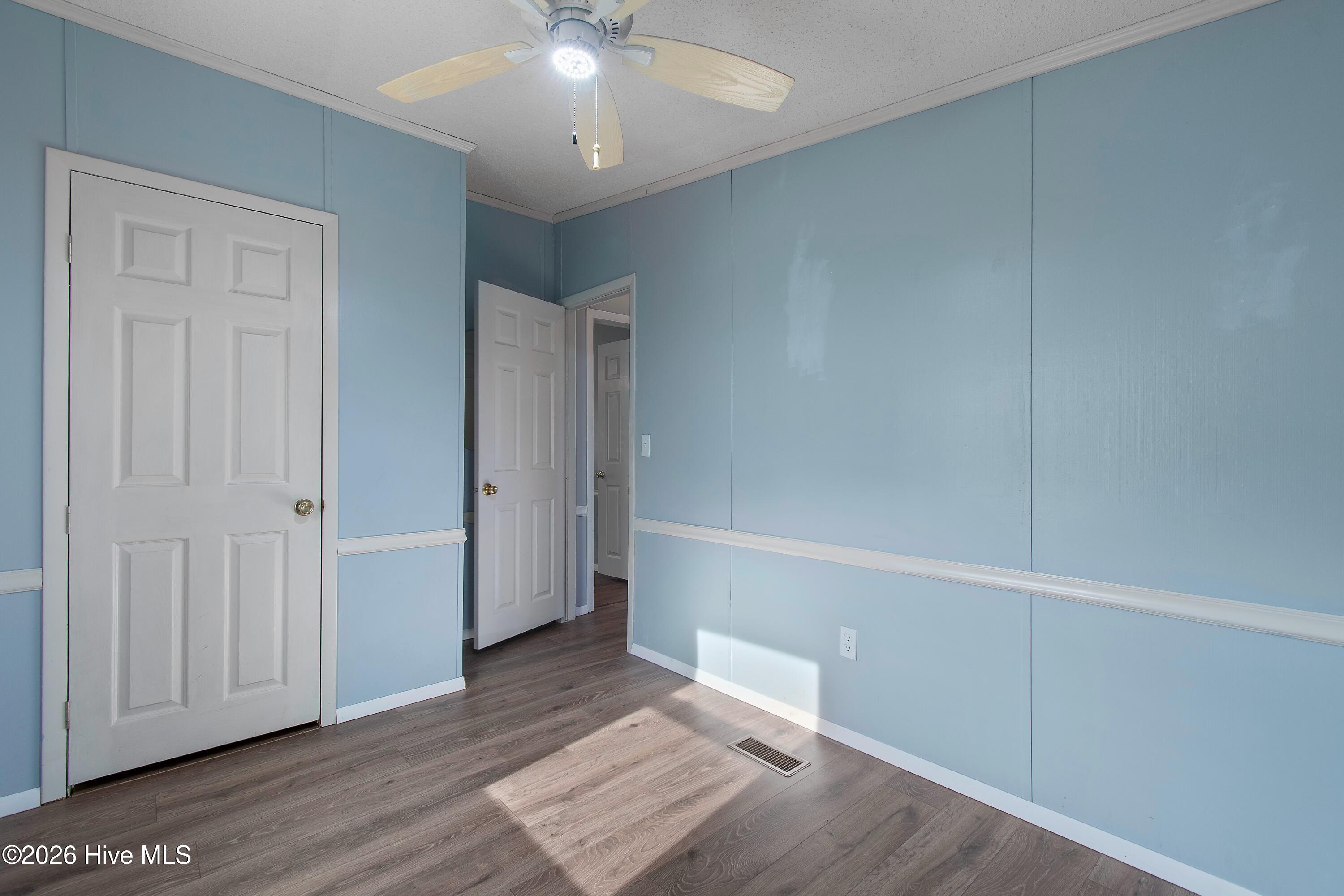 100560053 | Photo 20