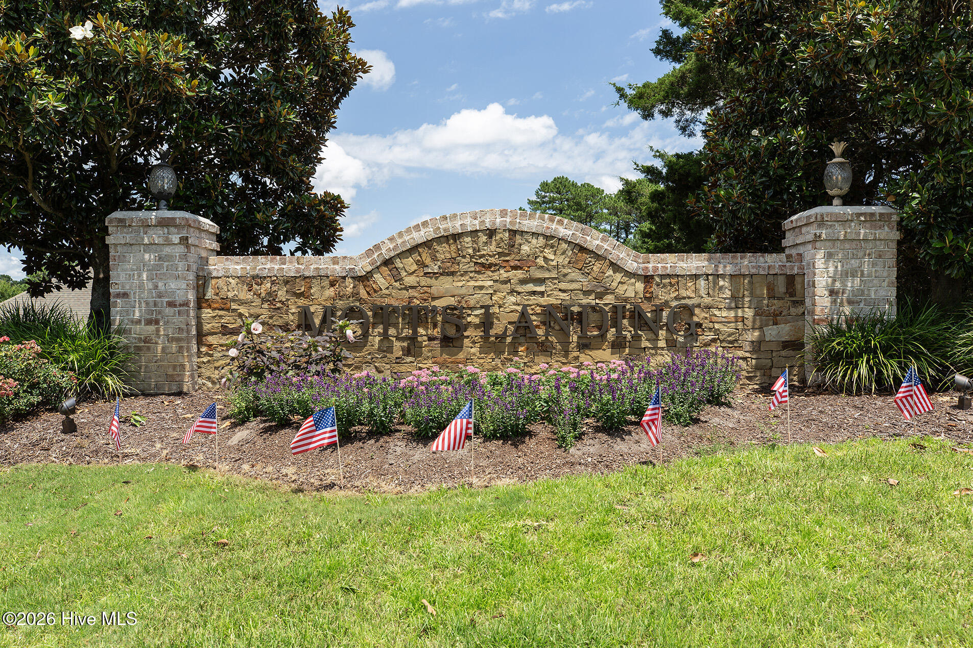 100567107 | Photo 50