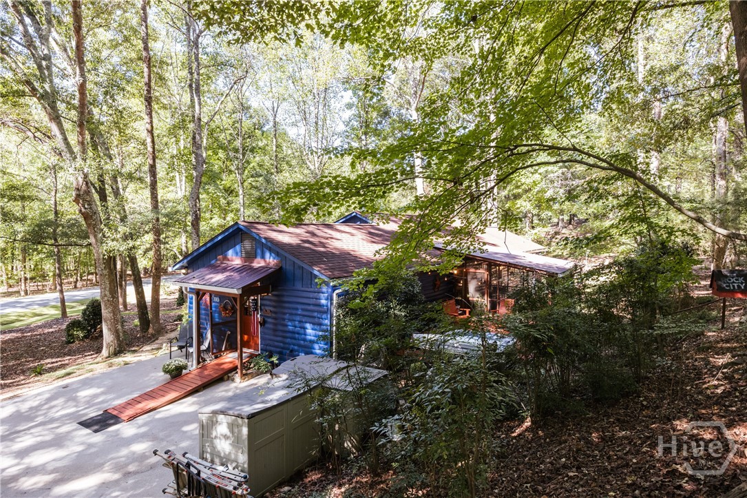 3383 Wolf Drive