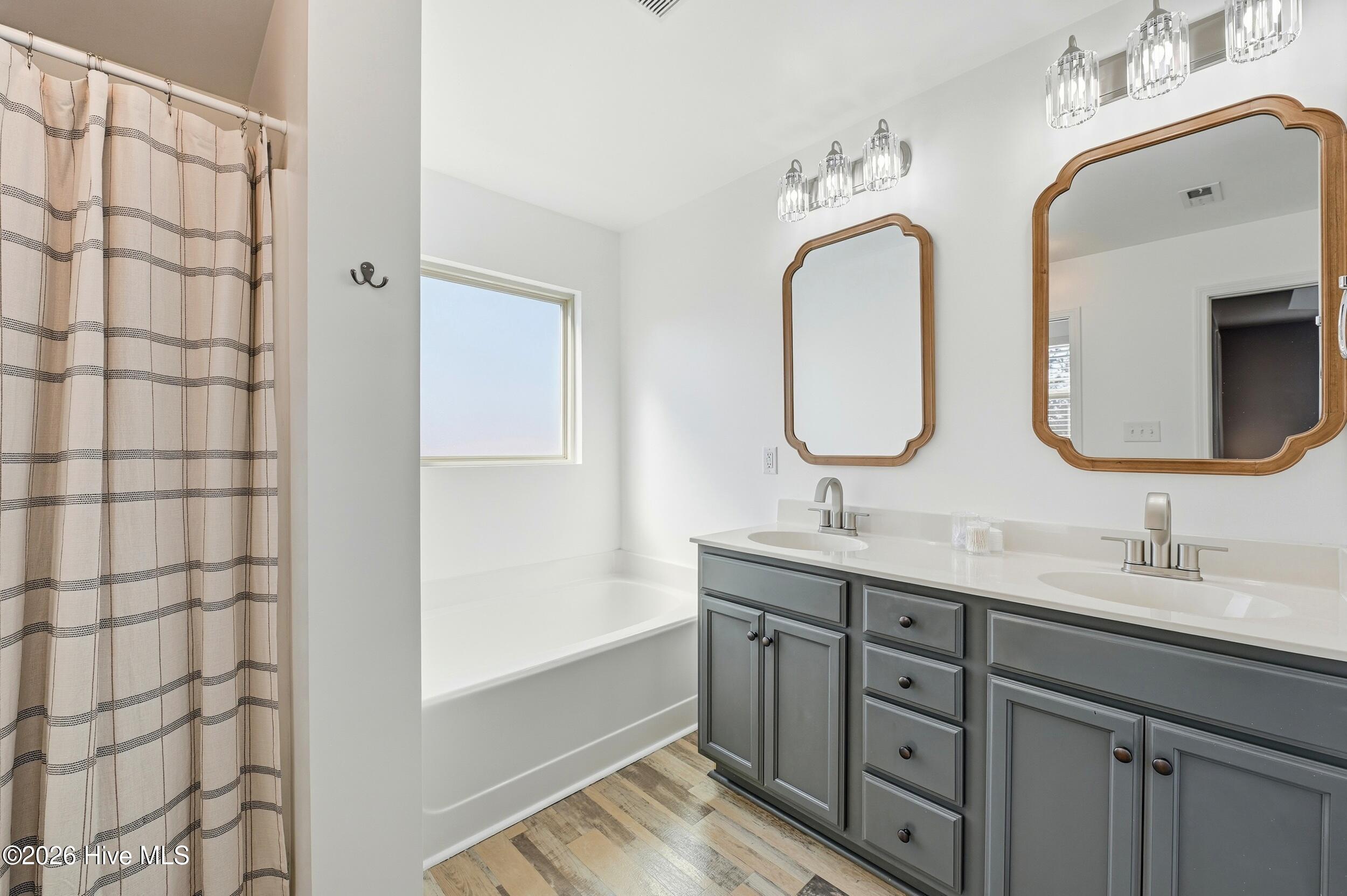 100555090 | Photo 20