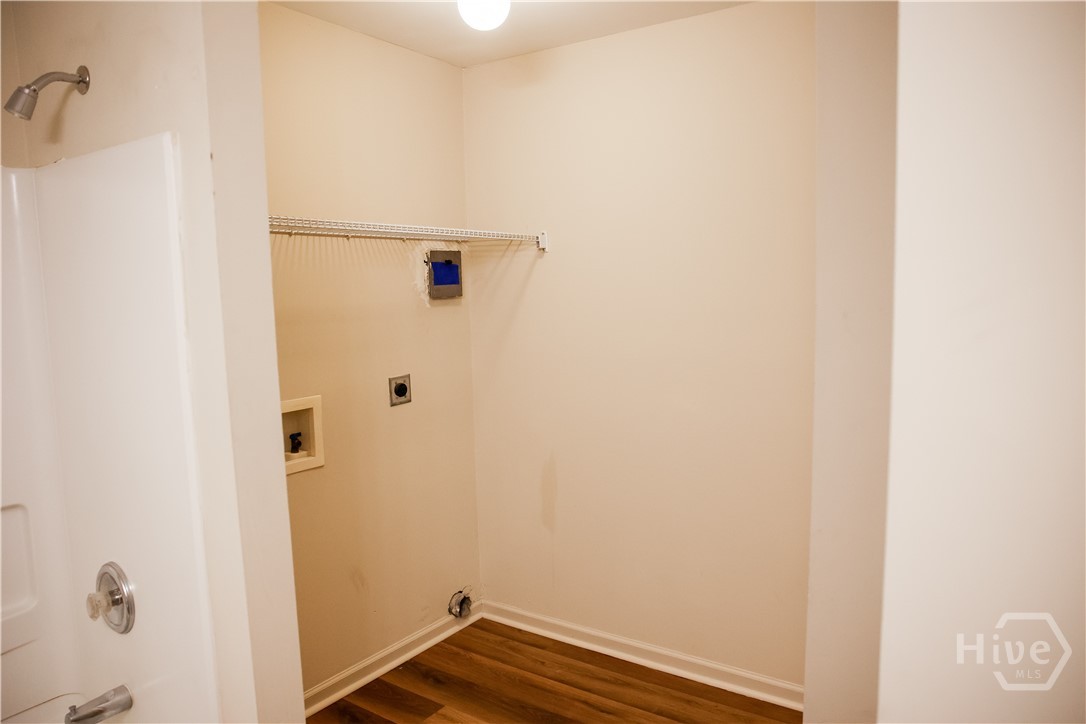 Generously sized laundry space