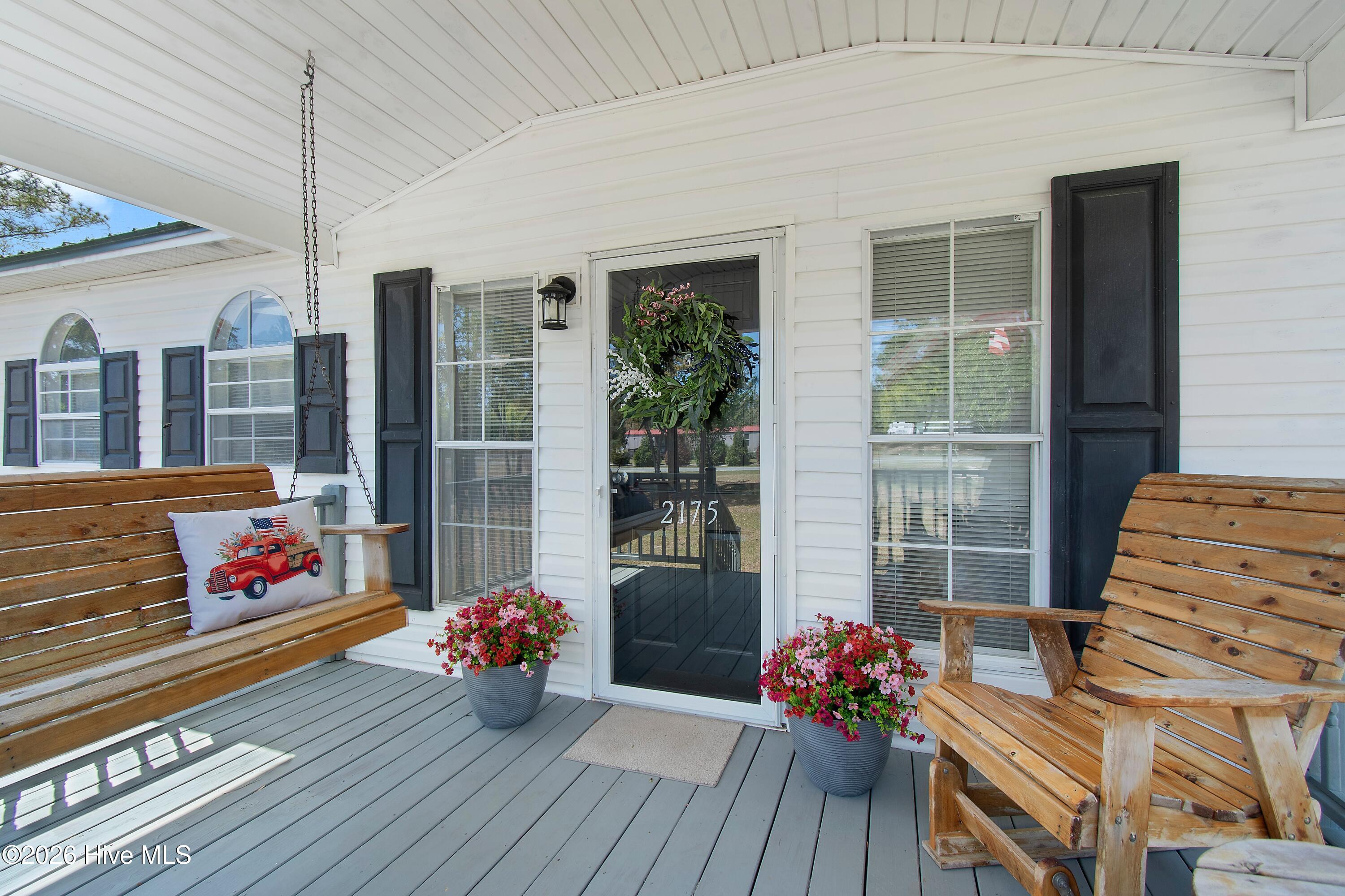 100566223 | Photo 14