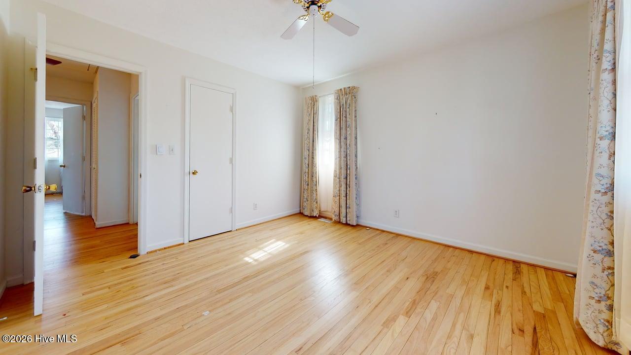 100553926 | Photo 19