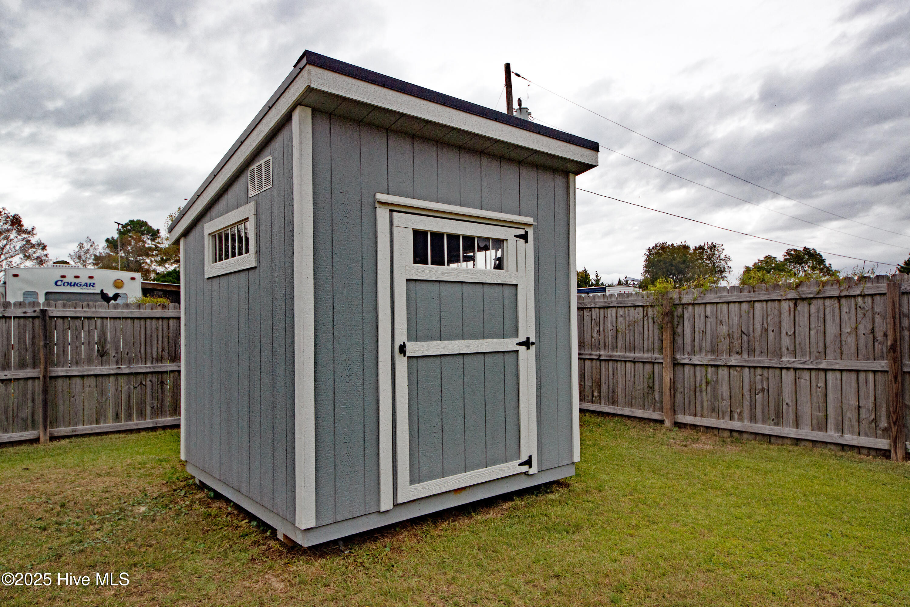 100539129 | Photo 50