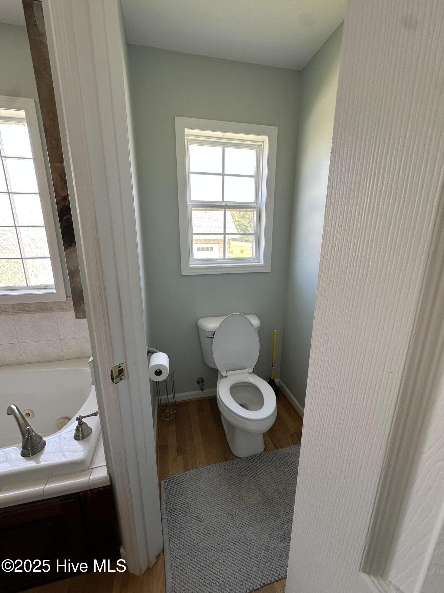 100514130 | Photo 64