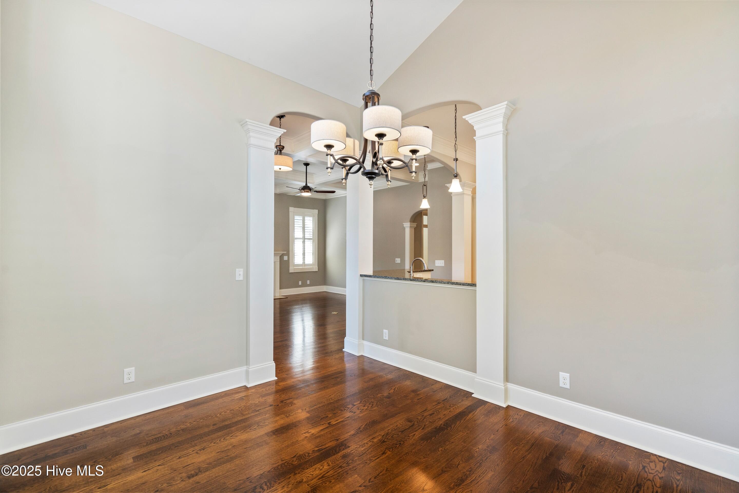 100537551 | Photo 22