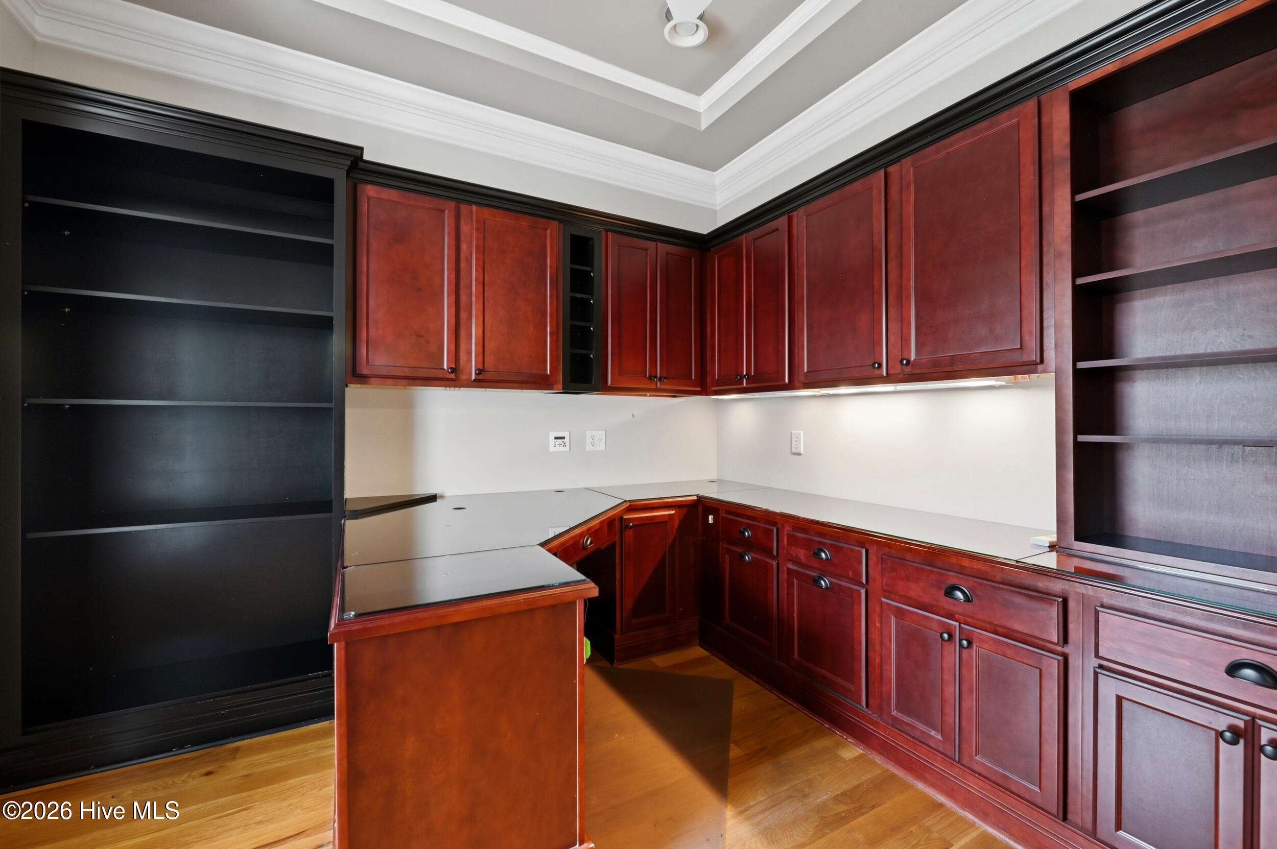 100566380 | Photo 38