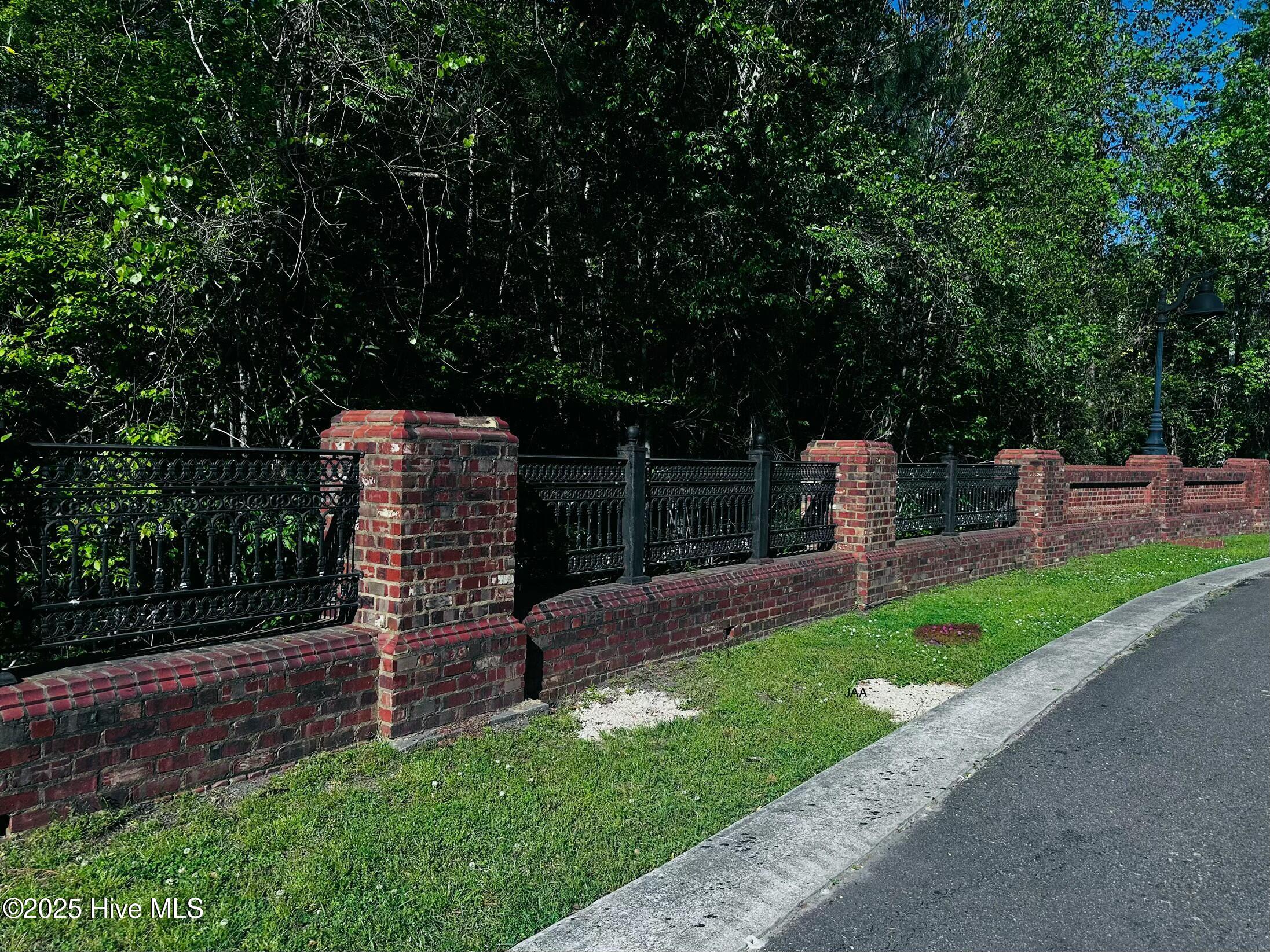 100502360 | Photo 12