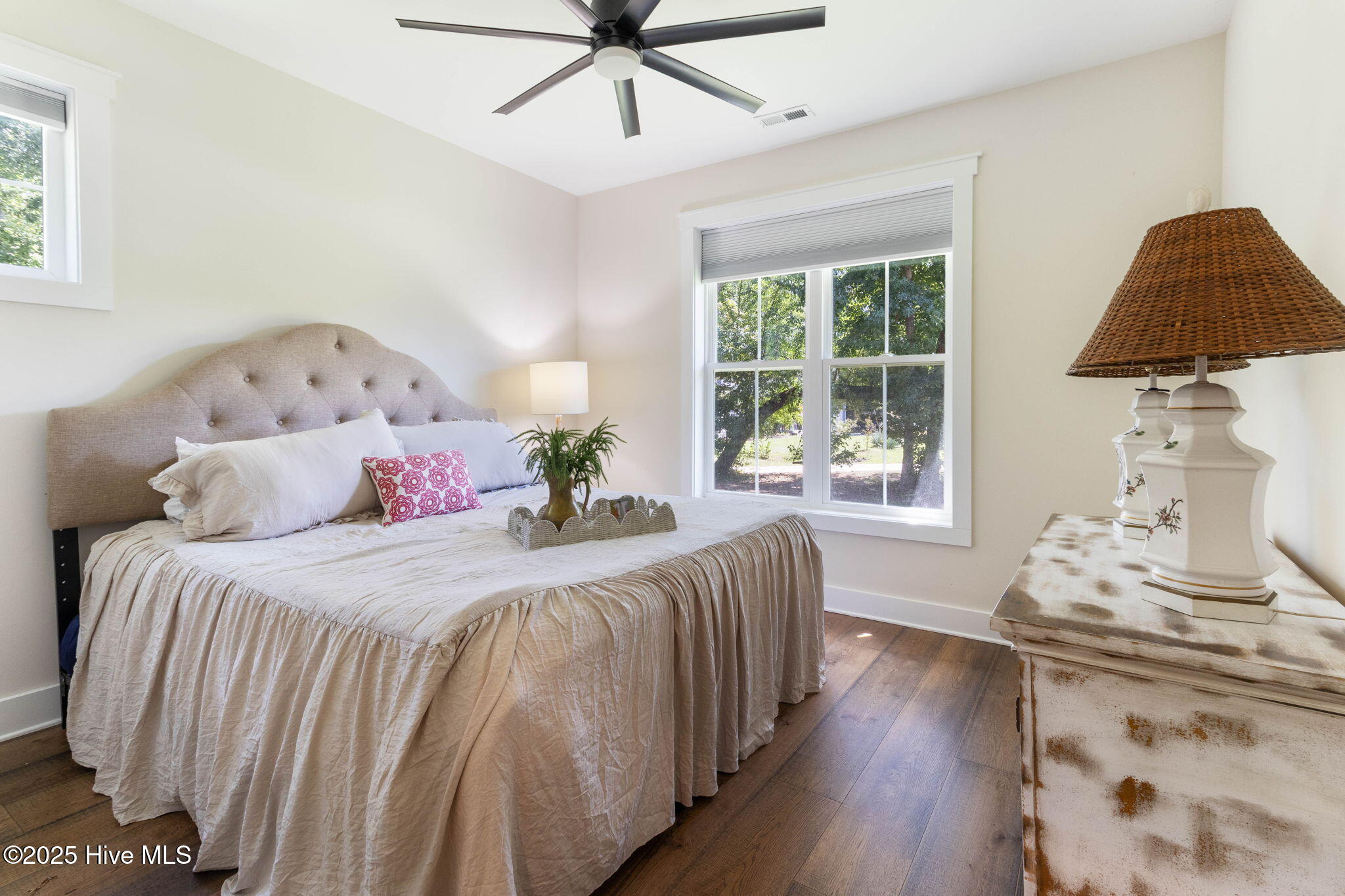 100525541 | Photo 16