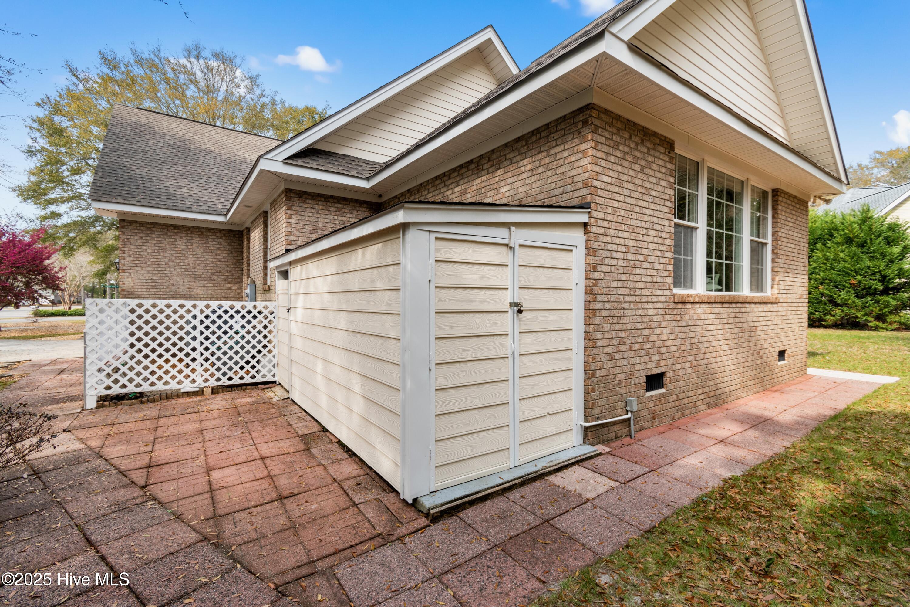 100556146 | Photo 42