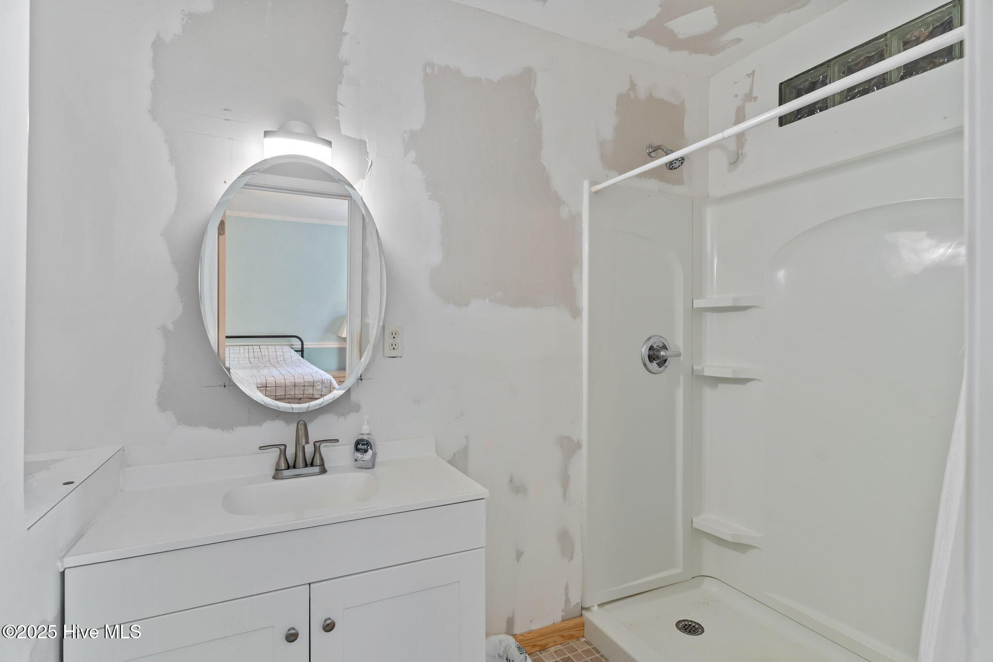 100536302 | Photo 40