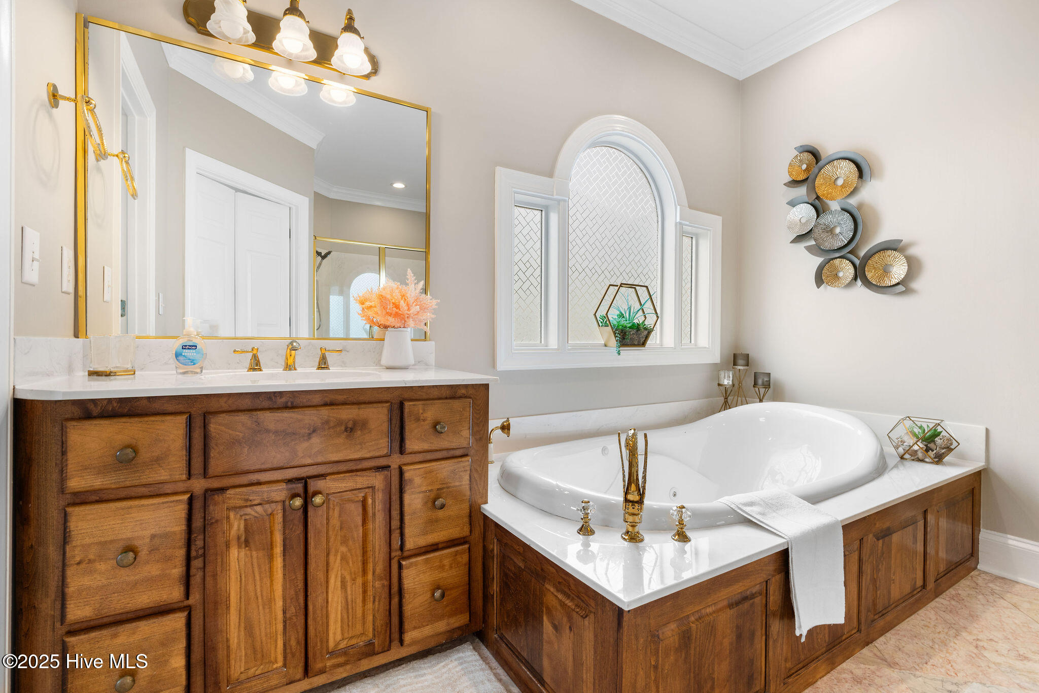 100556700 | Photo 20