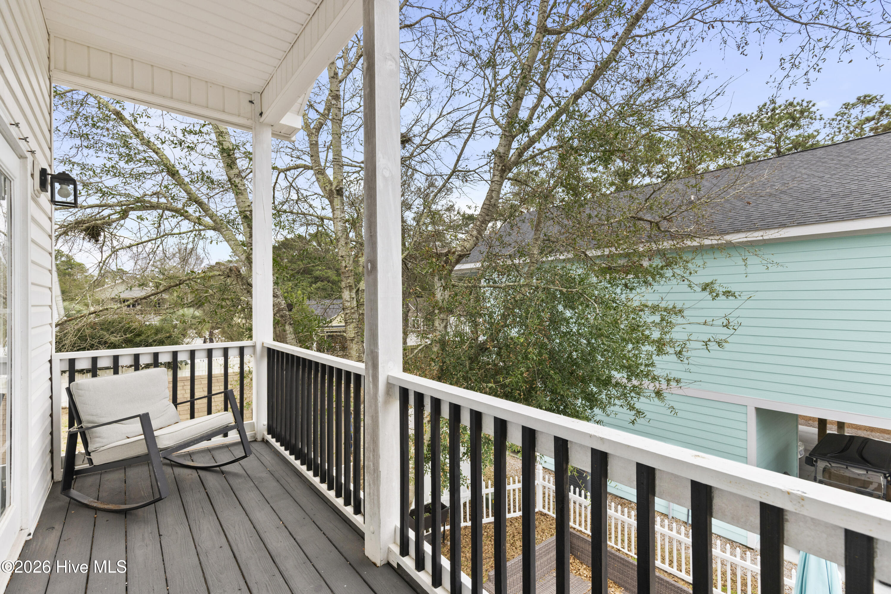 100551822 | Photo 25