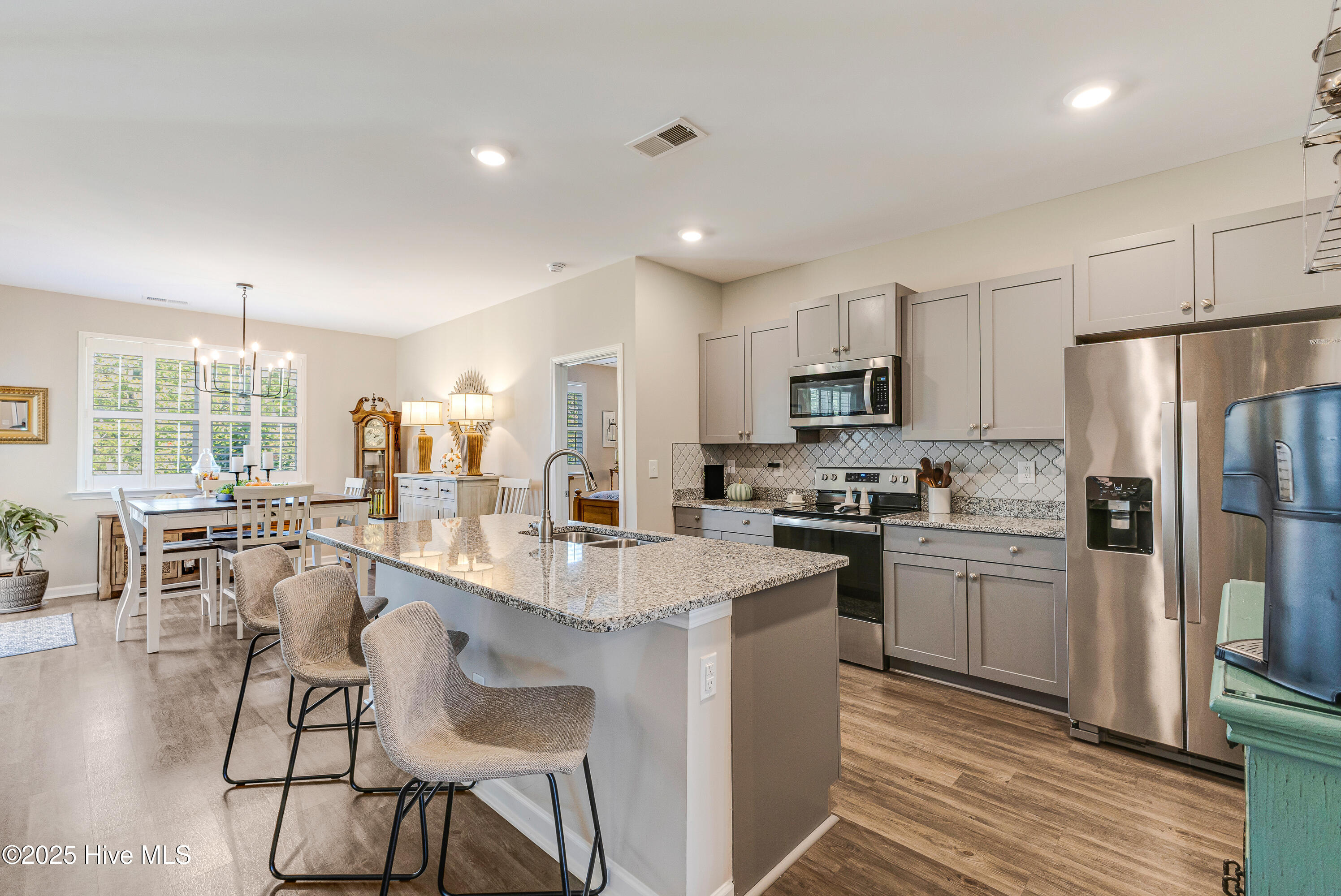 100537836 | Photo 13