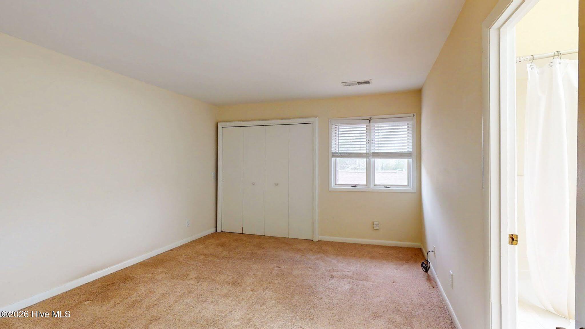 100561610 | Photo 26