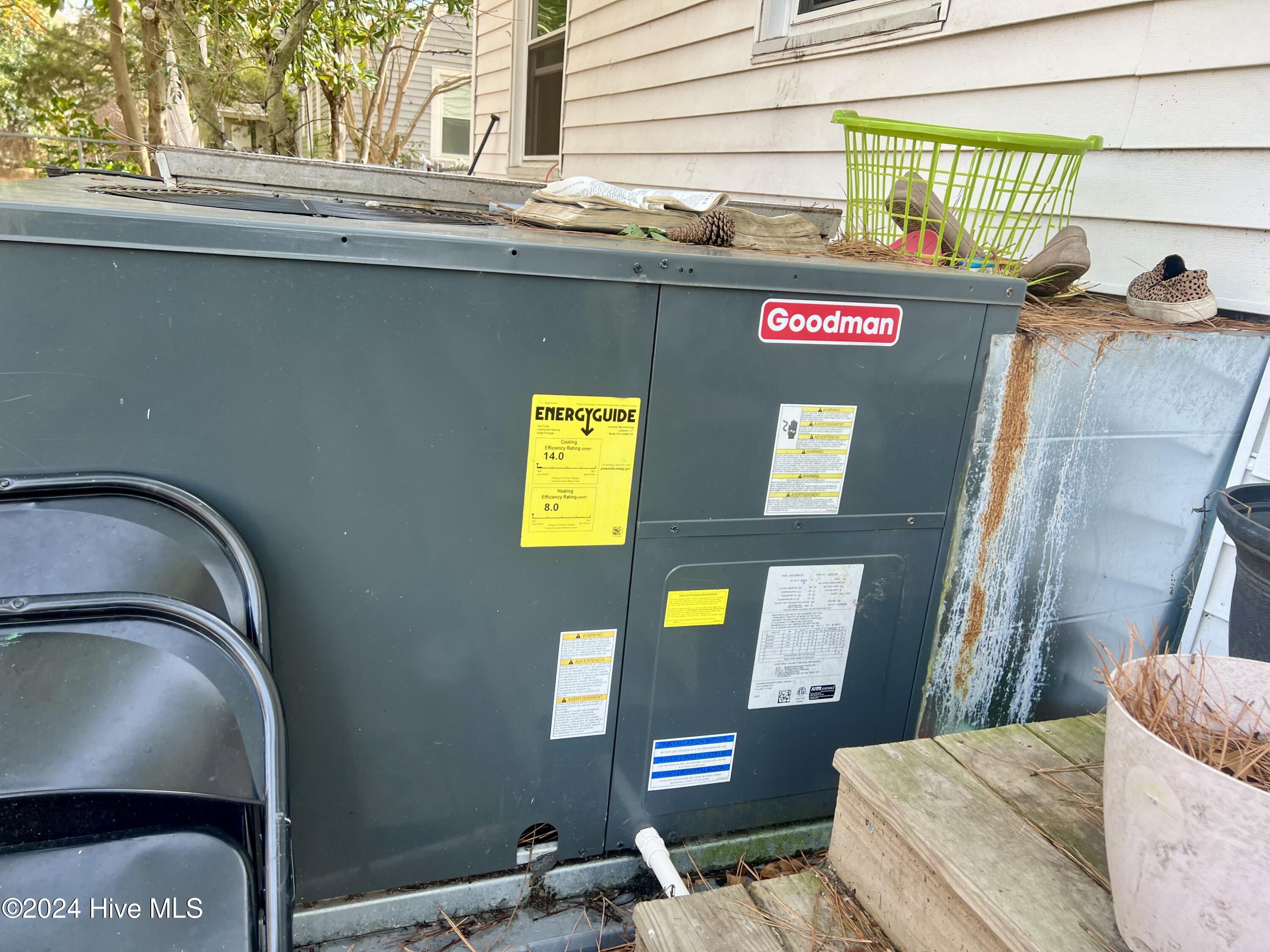 Homes for sale in Kinston, NC | 807 Cameron Dr, Kinston, NC 28501 | MLS# 100478635