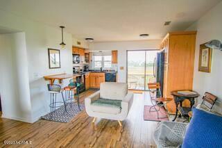 100526212 | Photo 12