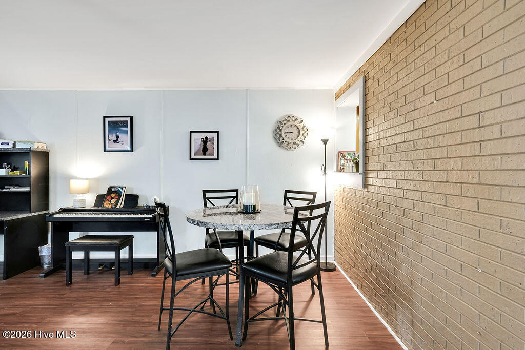 100565708 | Photo 15