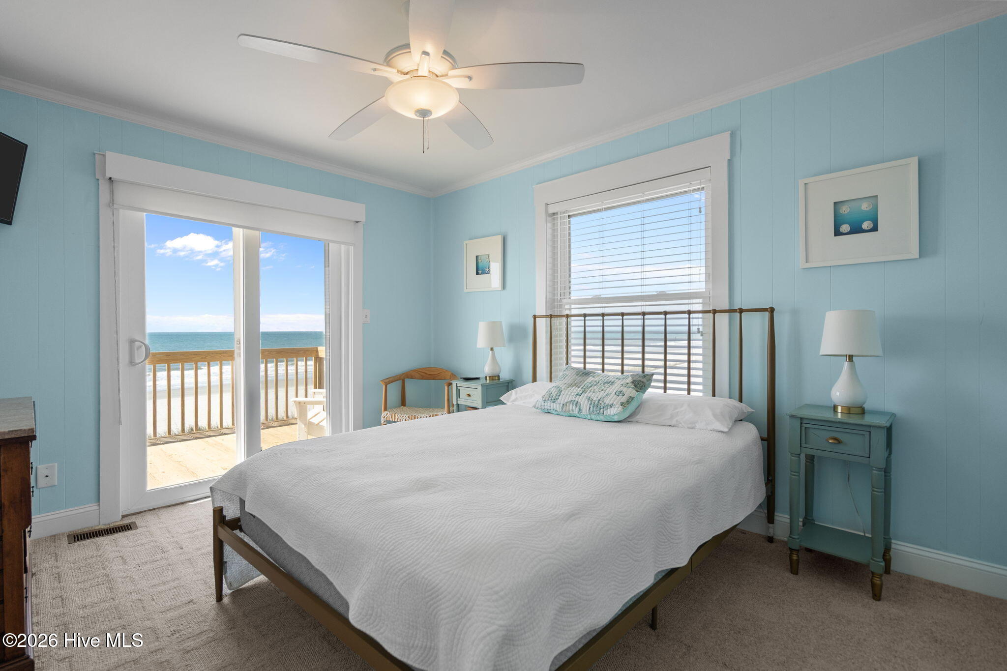 100568045 | Photo 36