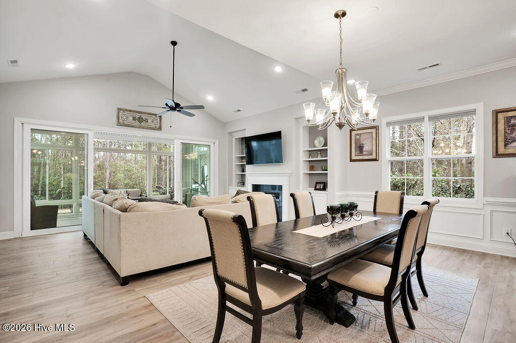 100558755 | Photo 15