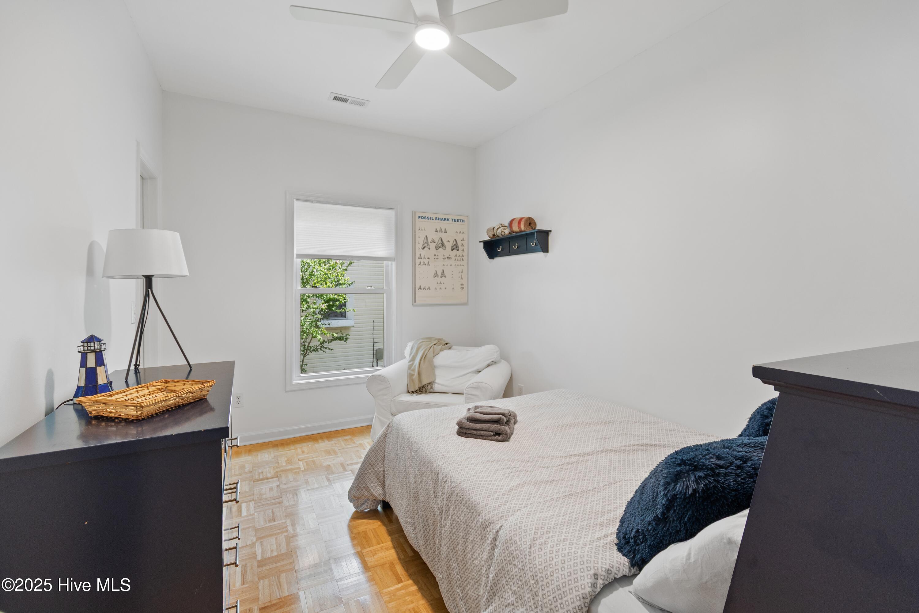 100522273 | Photo 19