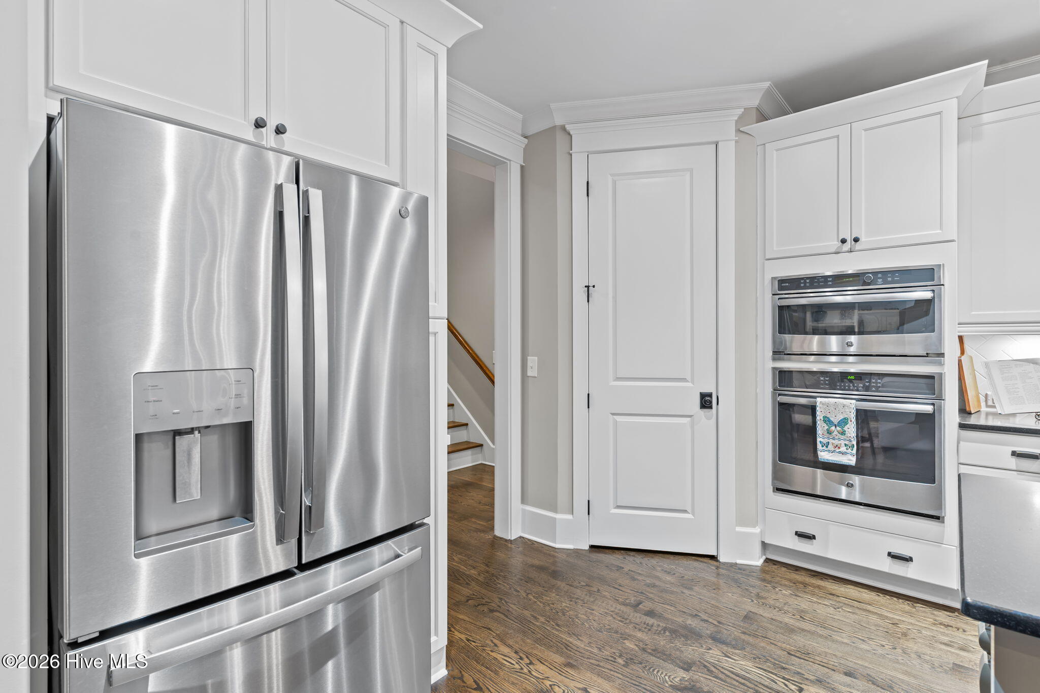 100557705 | Photo 11