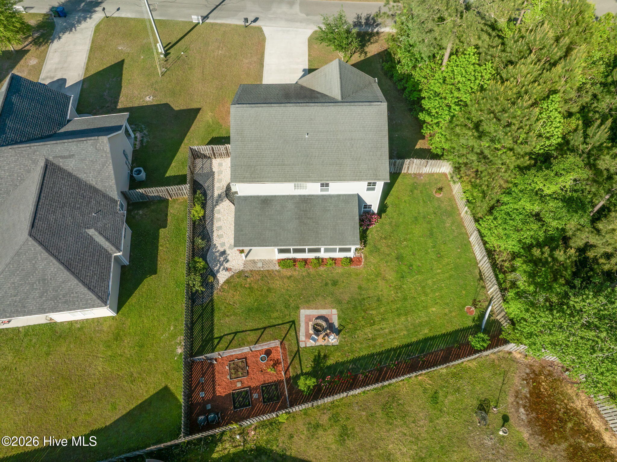 100568567 | Photo 50