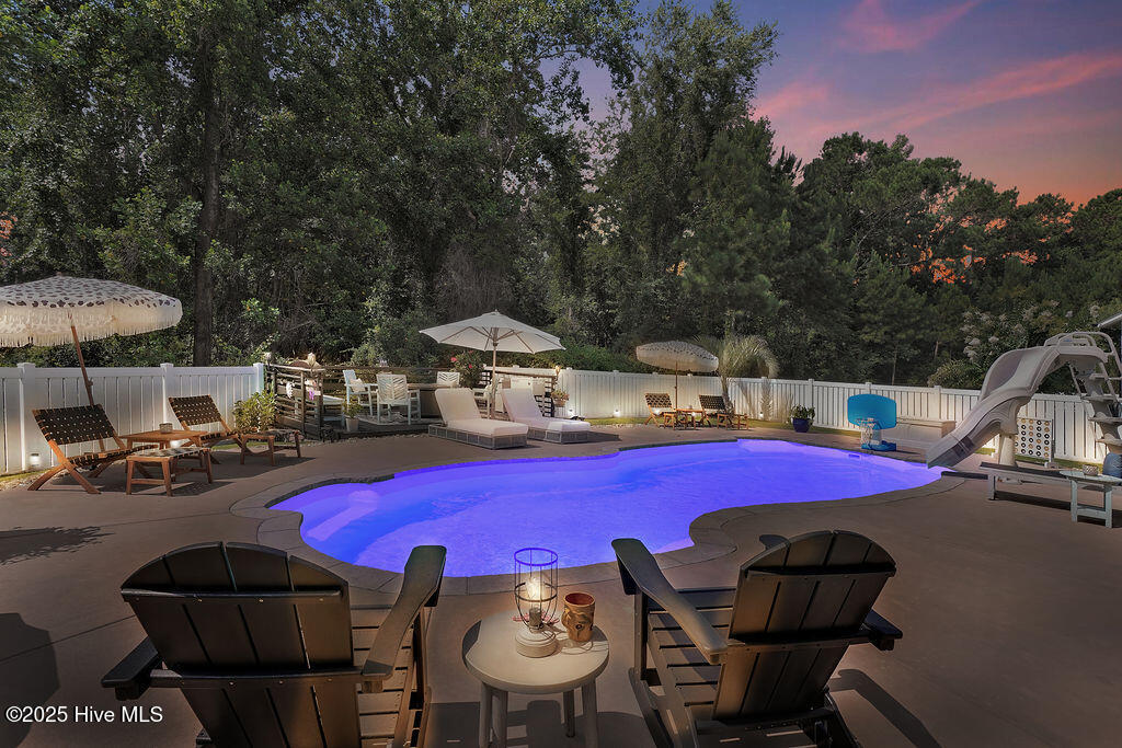 100518744 | Photo 44