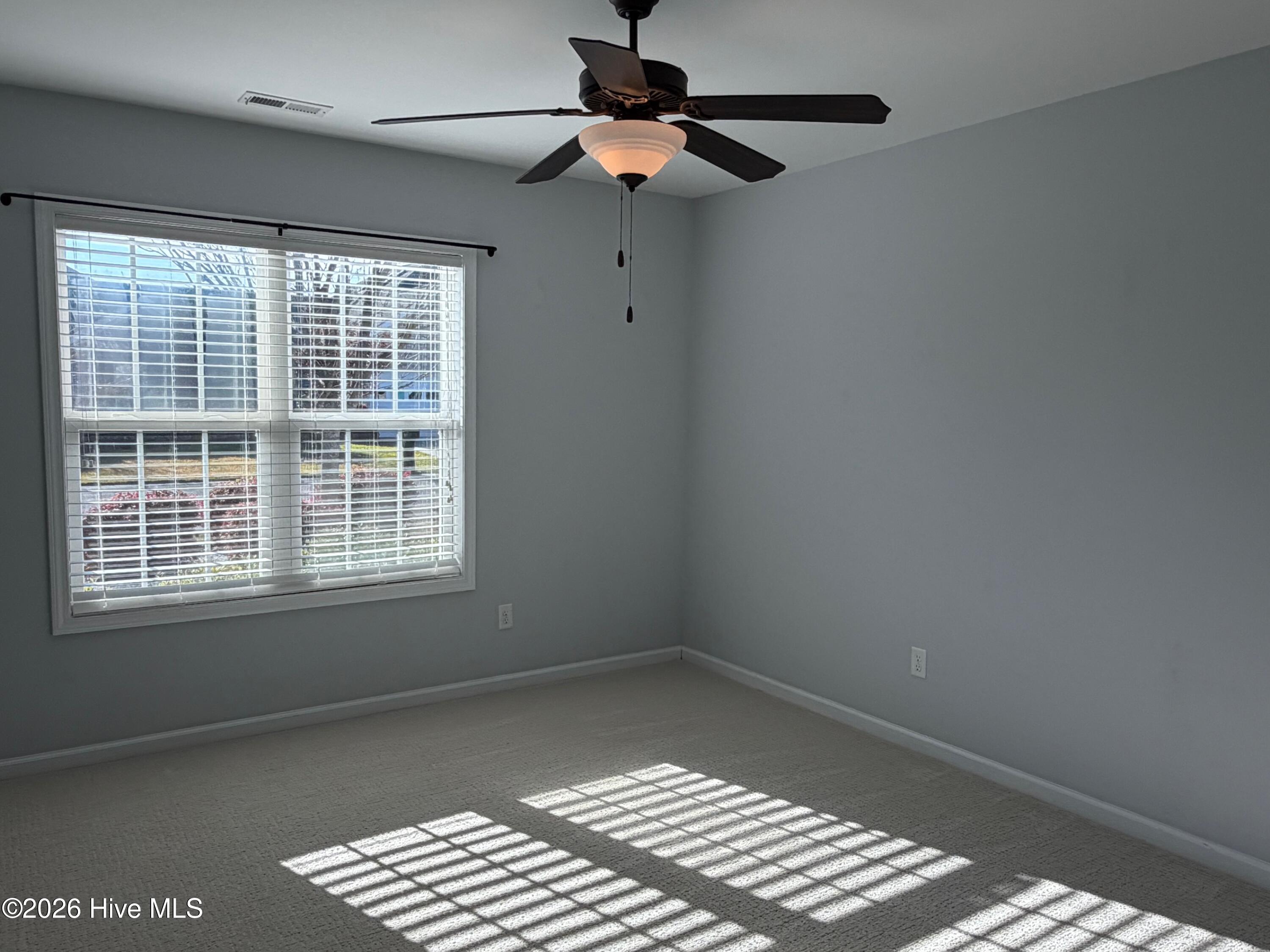 100561757 | Photo 11