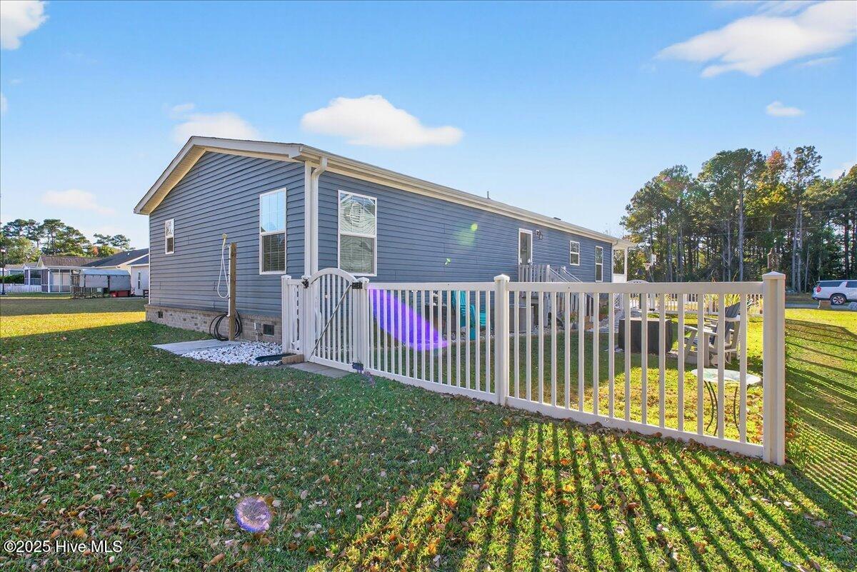 100540840 | Photo 50