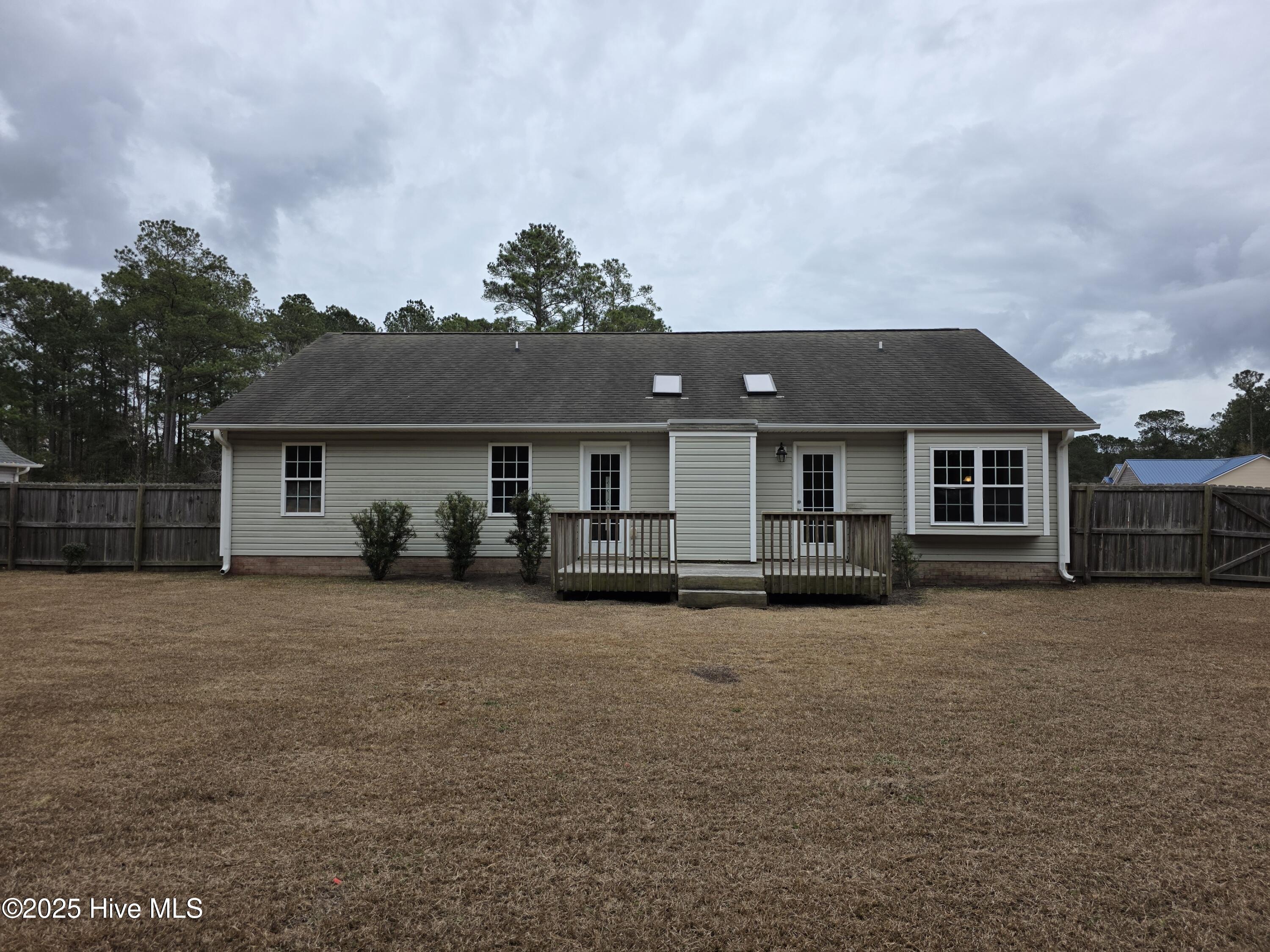 100545996 | Photo 19