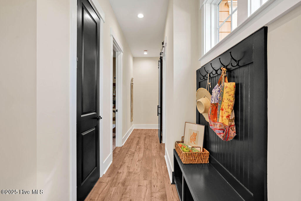 100512087 | Photo 36