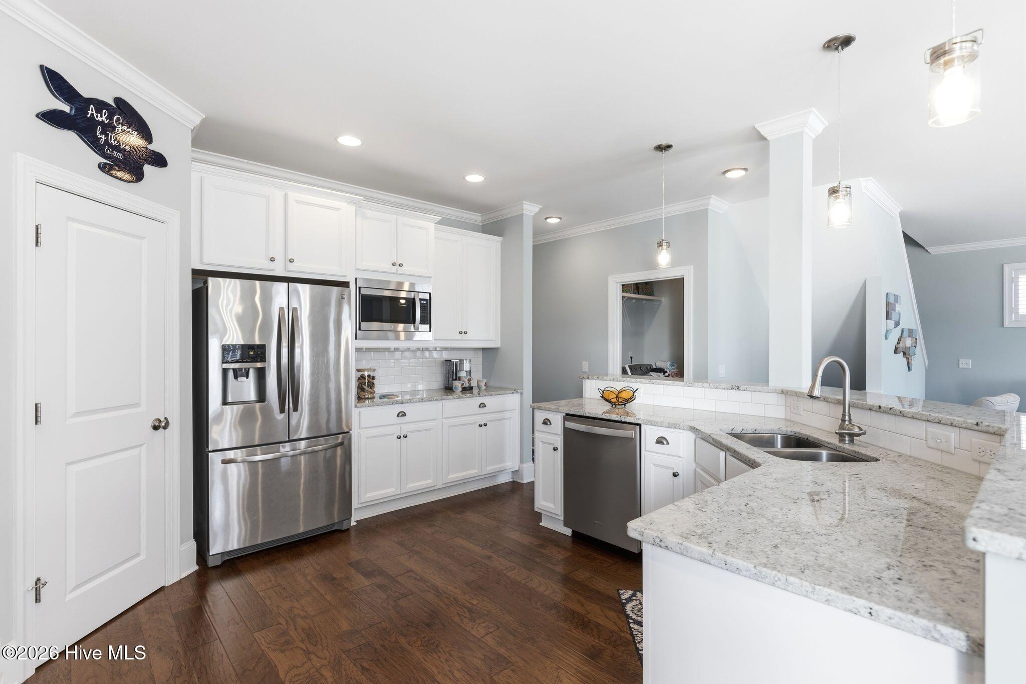 100559655 | Photo 15