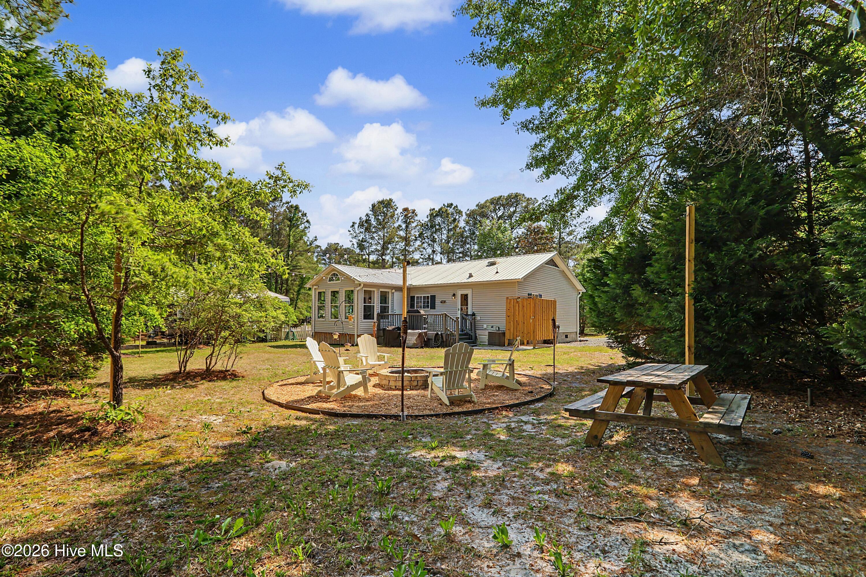 100570246 | Photo 40