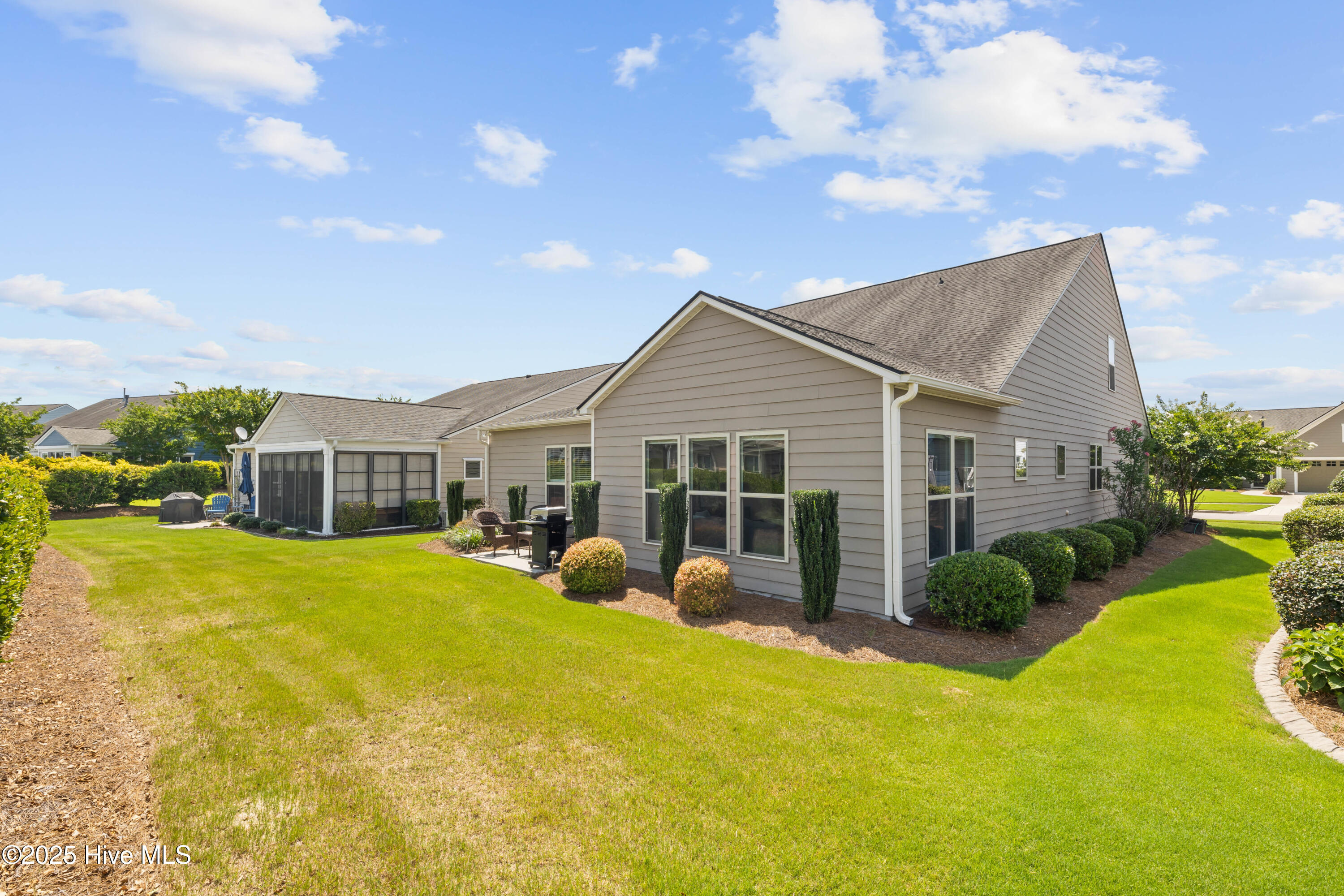 100476655 | Photo 69