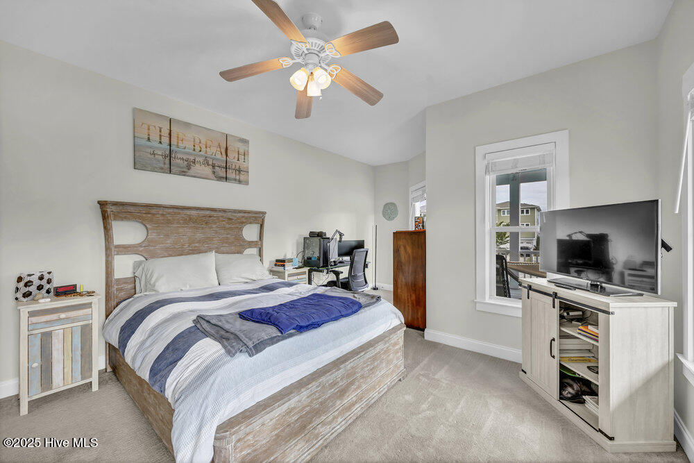 100542782 | Photo 31