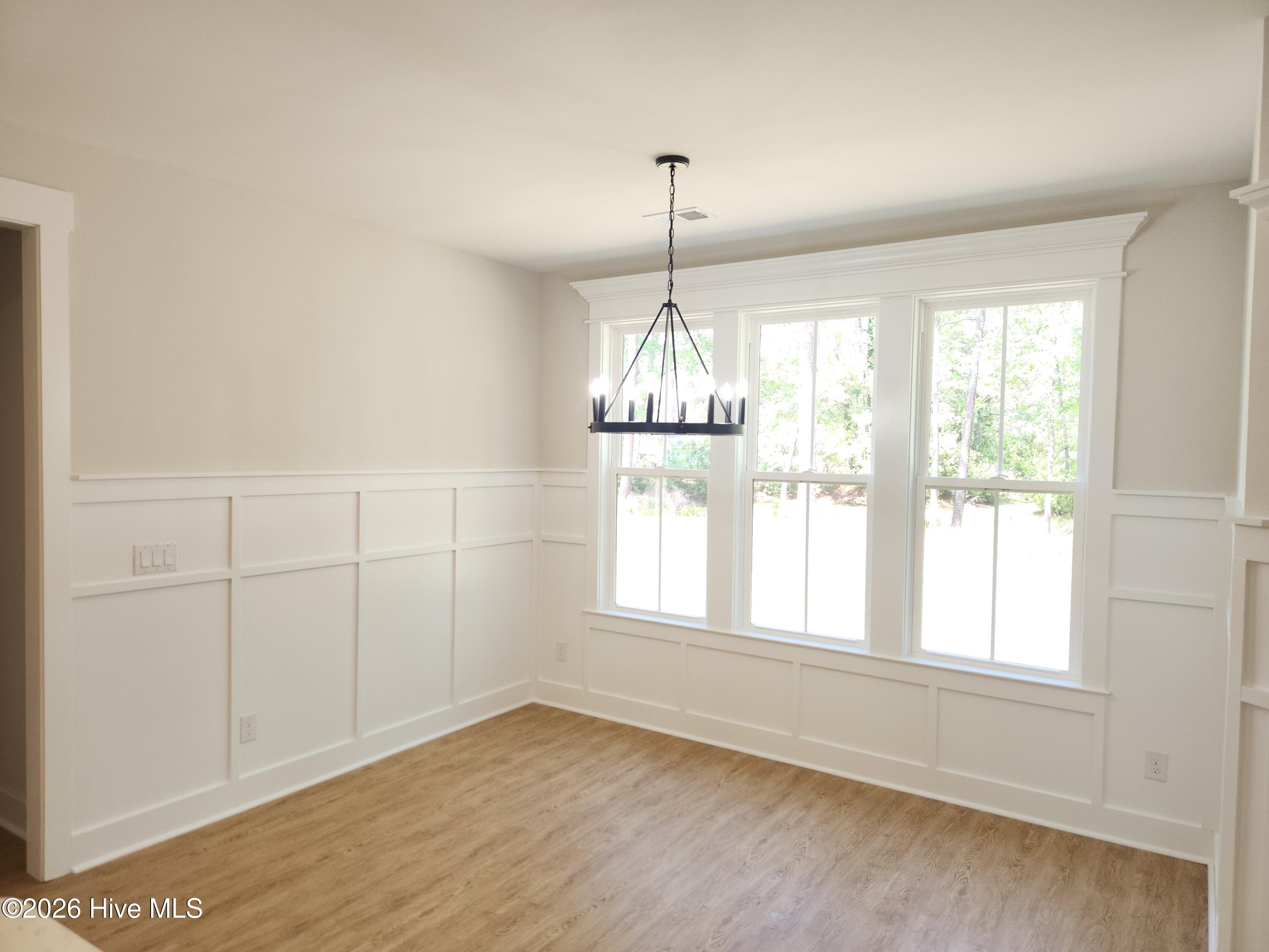 100567730 | Photo 17