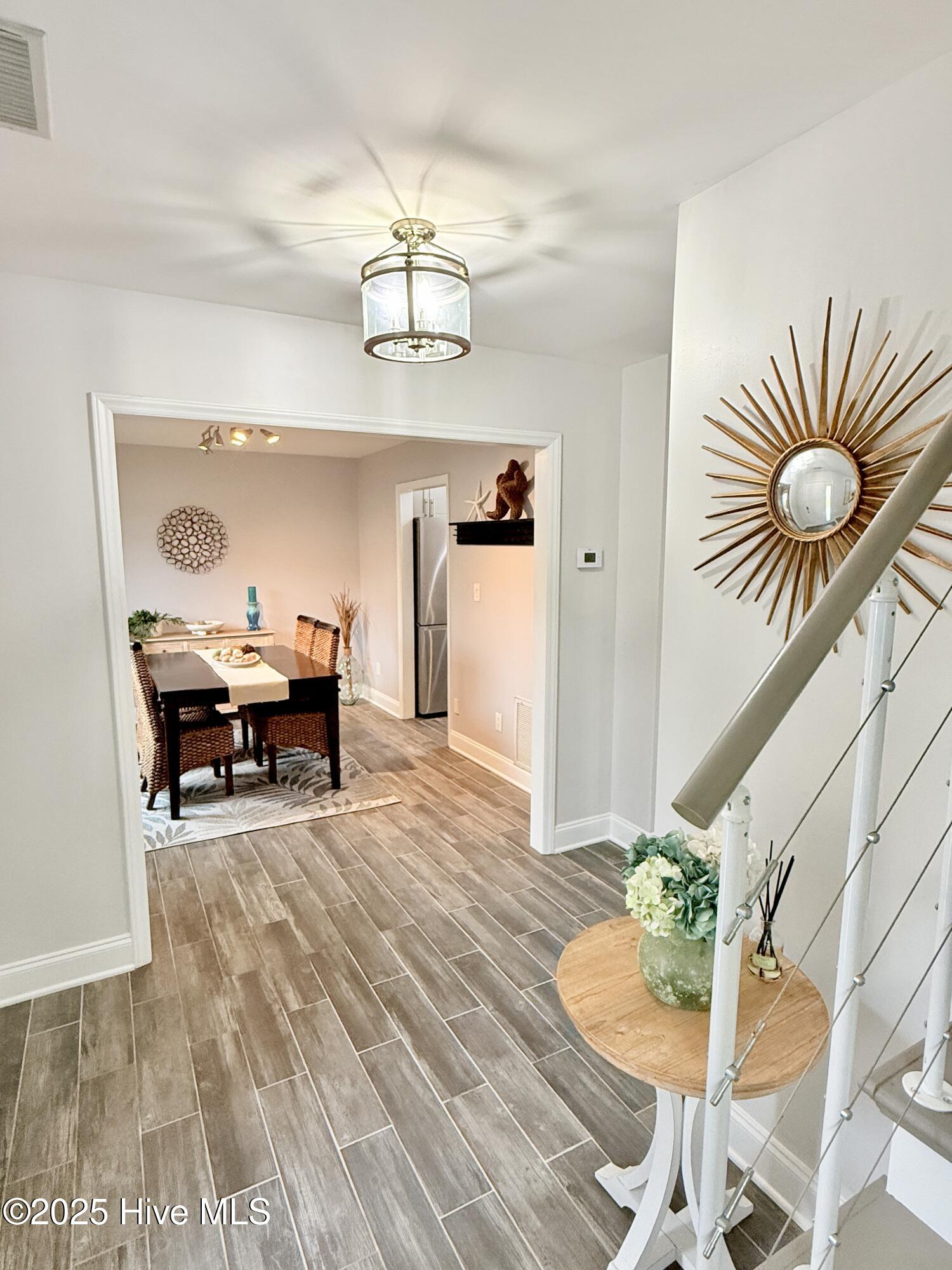 6701 Kestral Drive, Wilmington, NC 28409 – photo 7: IMG_1118