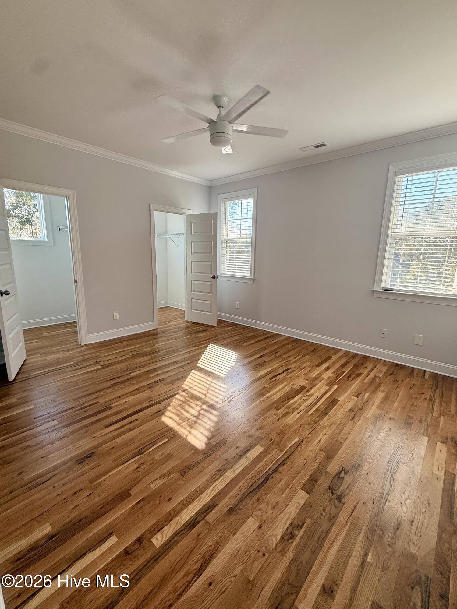 100564969 | Photo 14