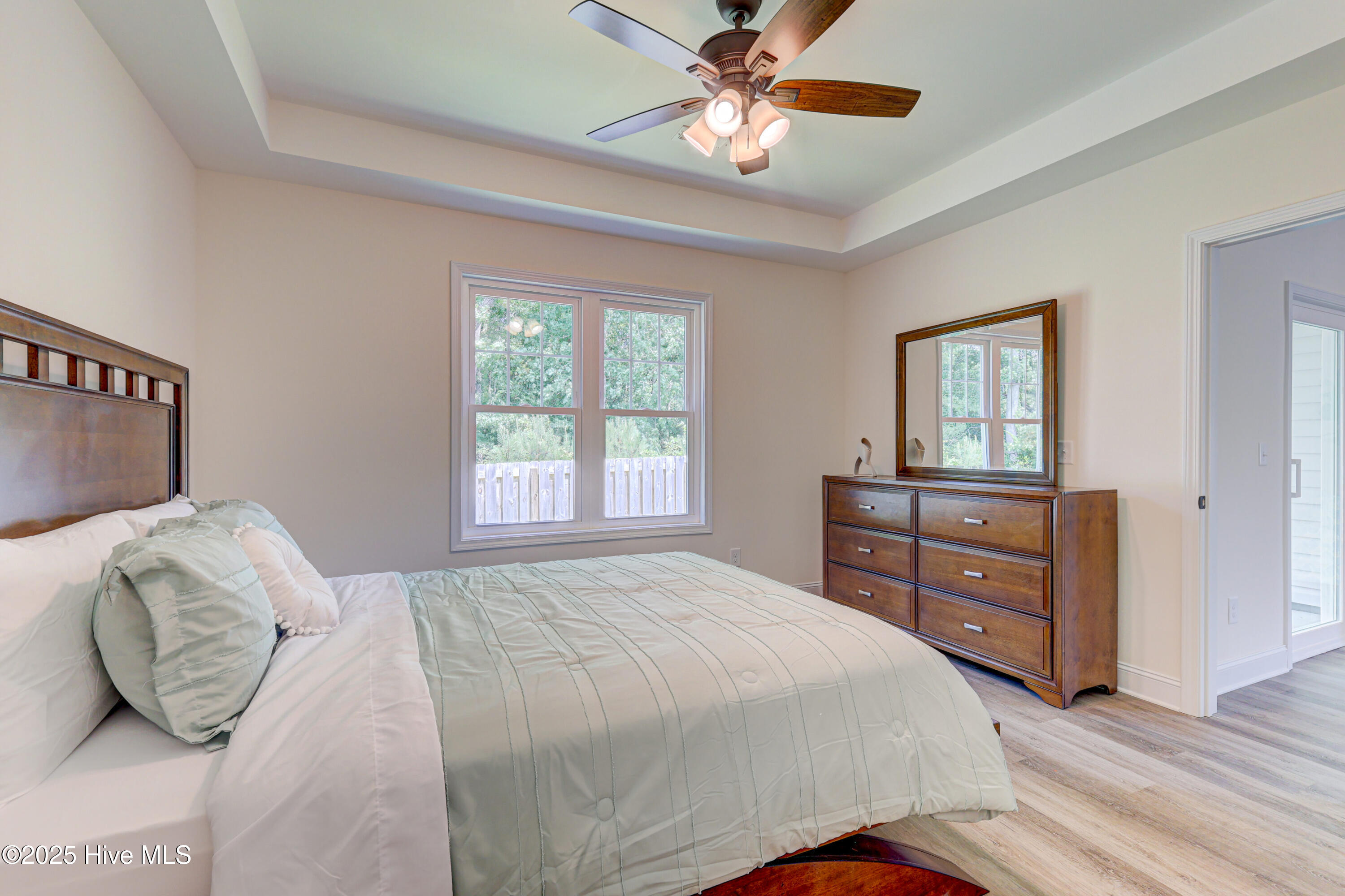 100515116 | Photo 19