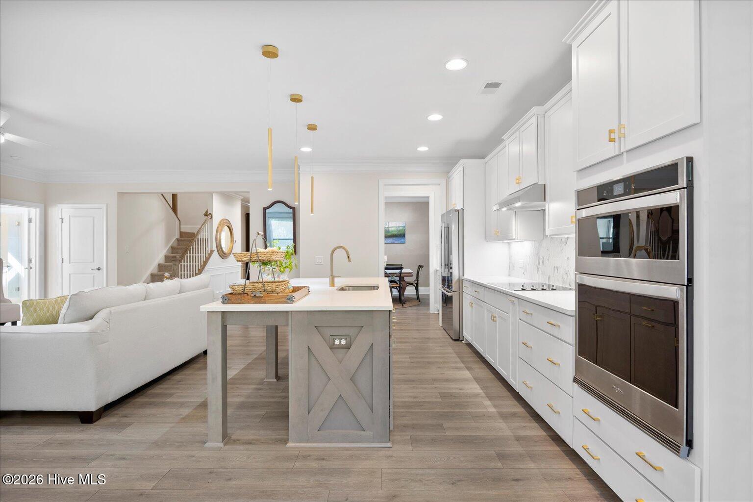 100555417 | Photo 13