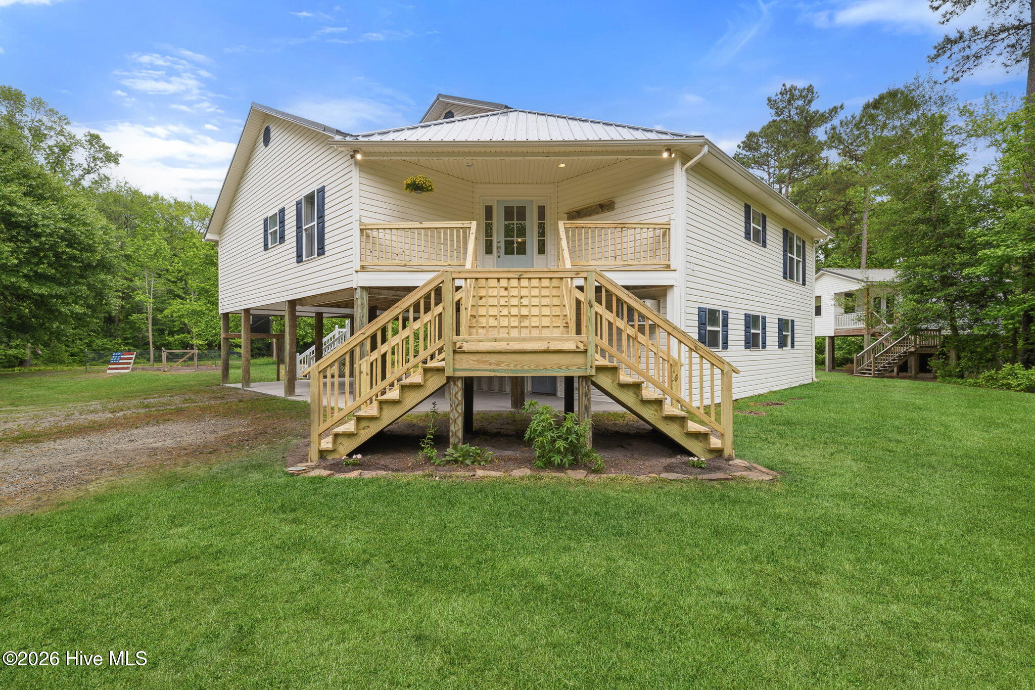 614 Cape Fear Drive, Burgaw, NC 28425 – photo 2: 4-web-or-mls-GI - 614 Cape Fear Dr - Lis