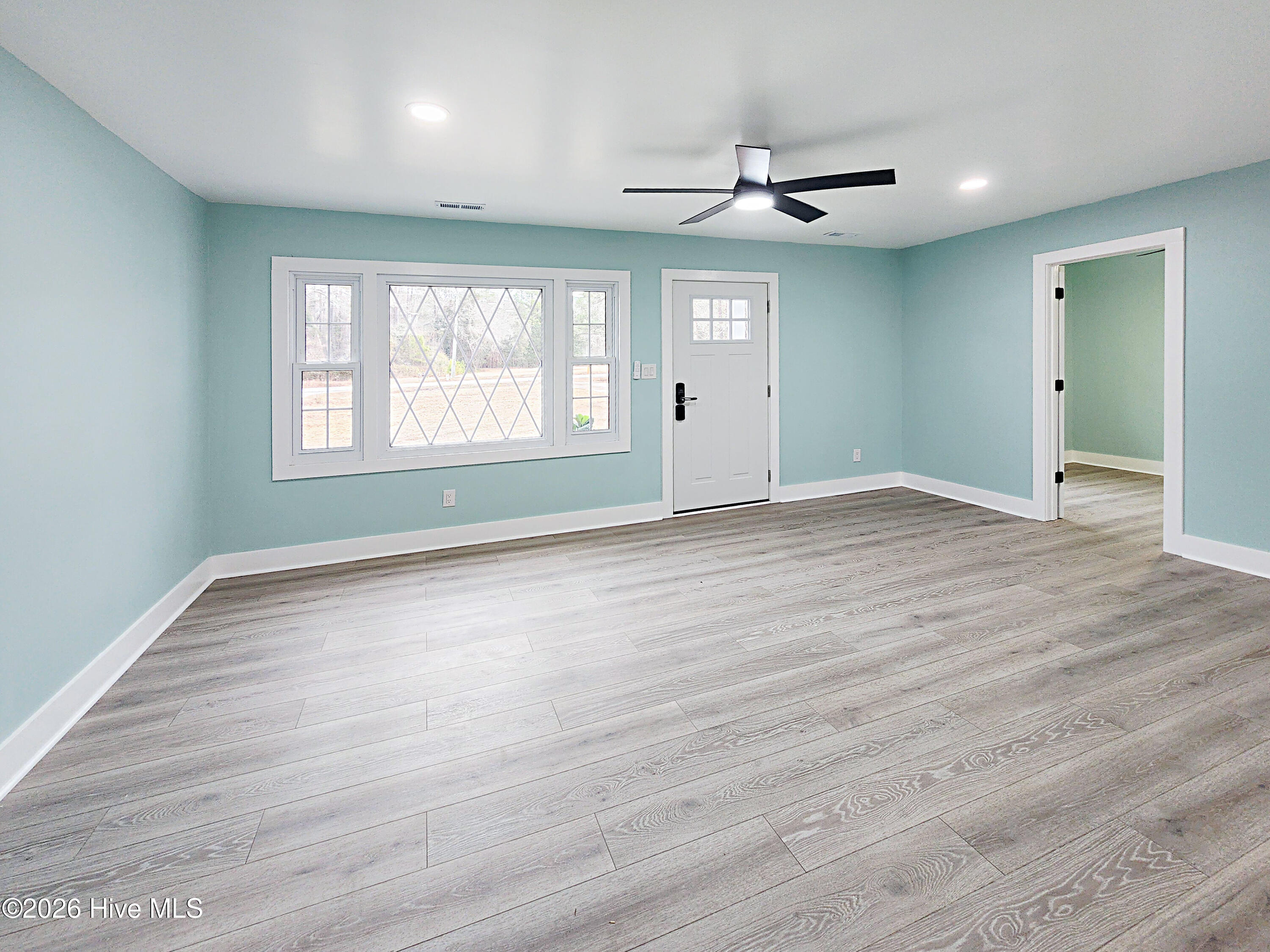 100552215 | Photo 10