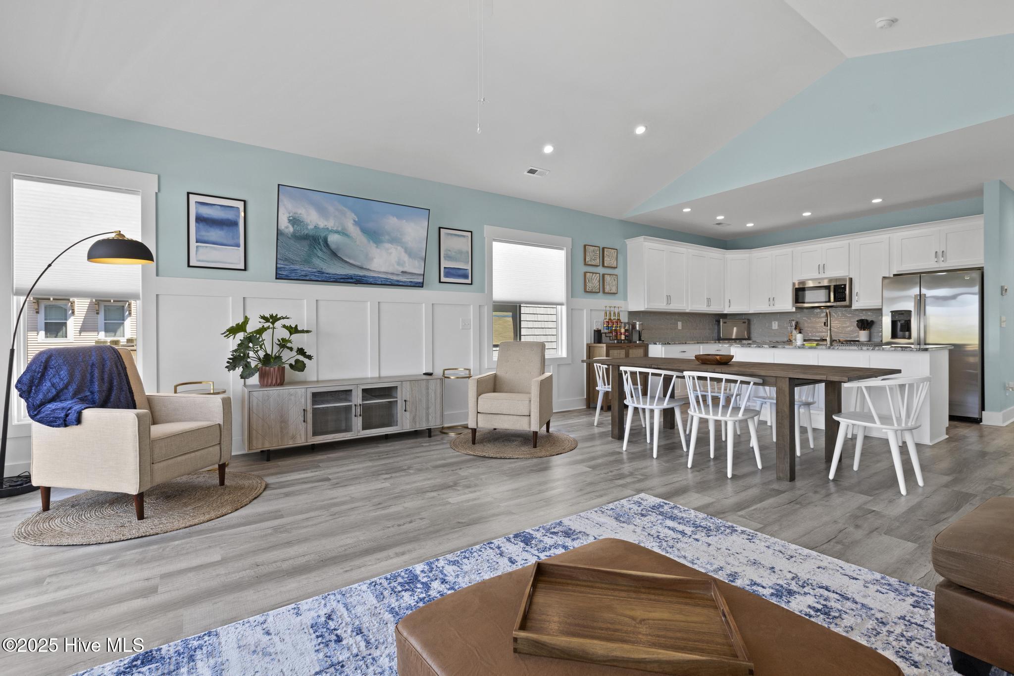 100533799 | Photo 11