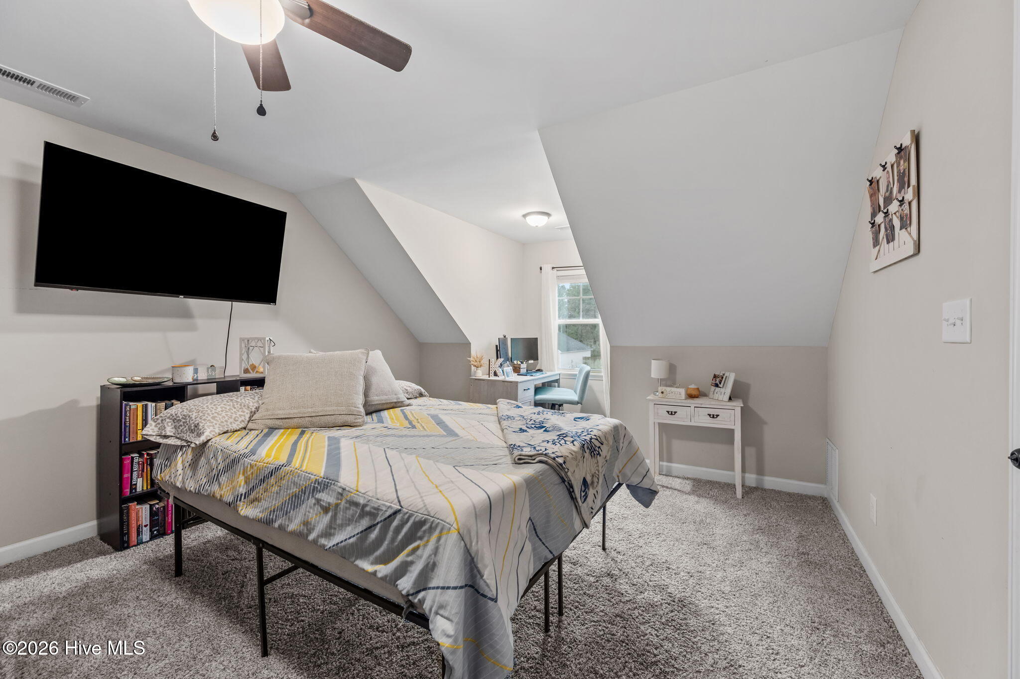 100558417 | Photo 29